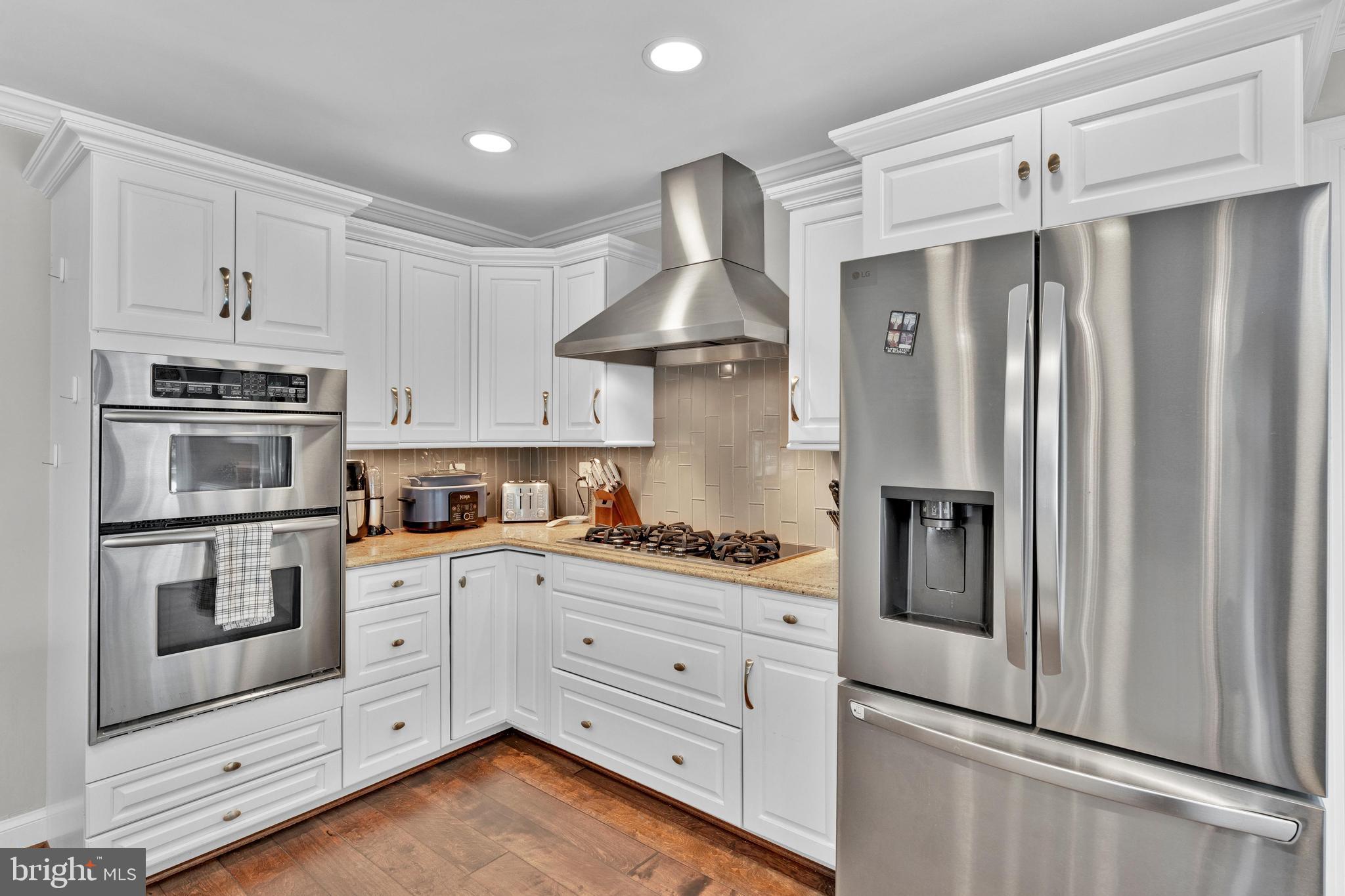 CHAIN BRIDGE SQUARE - Residential