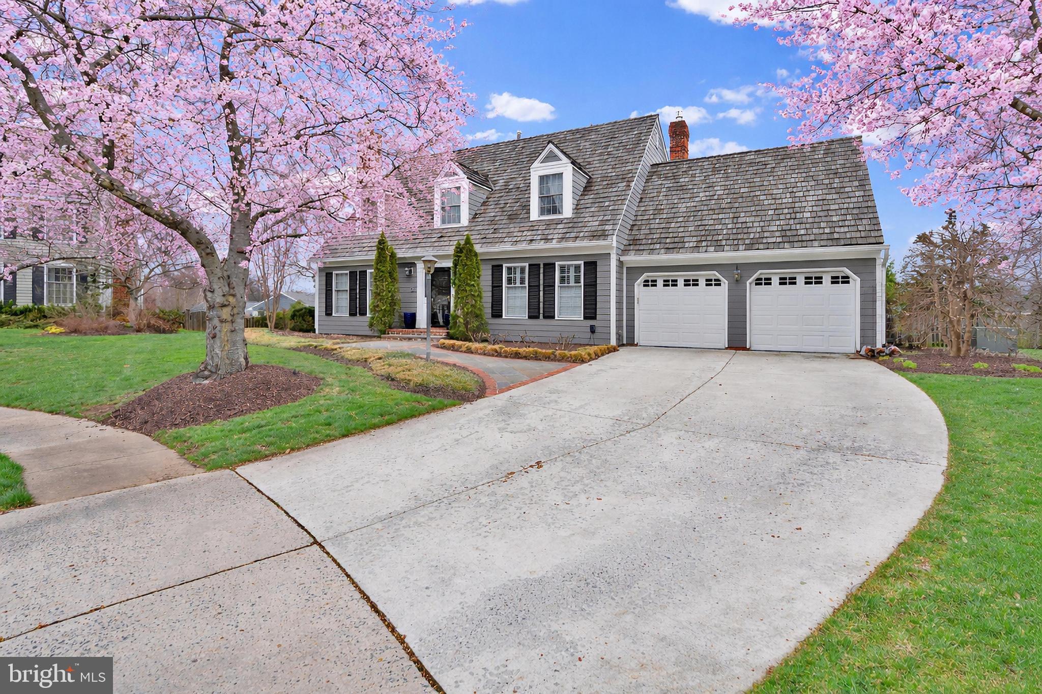 CHAIN BRIDGE SQUARE - Residential