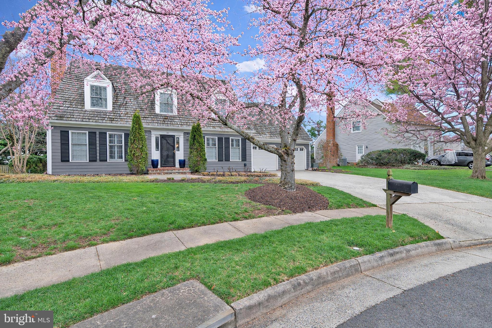CHAIN BRIDGE SQUARE - Residential