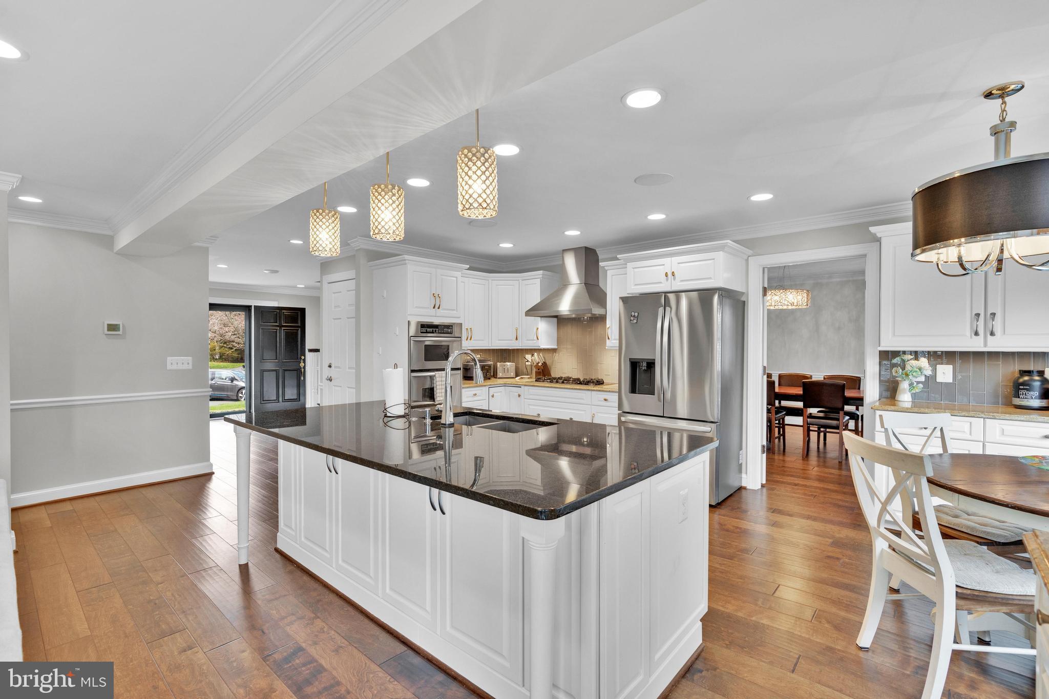 CHAIN BRIDGE SQUARE - Residential