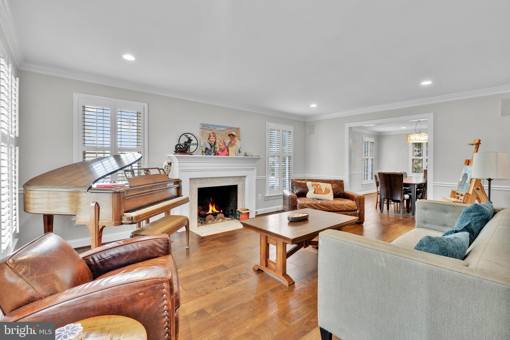 CHAIN BRIDGE SQUARE - Residential