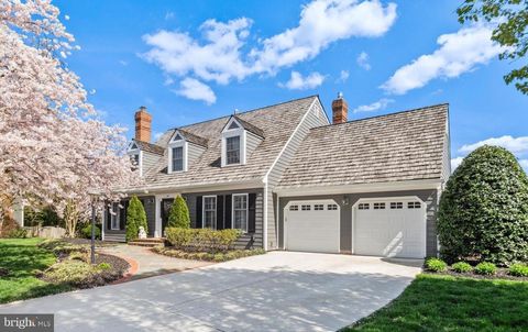 Photo of 1502 Chain Bridge Court, MCLEAN, VA 22101 (MLS # VAFX2296702)