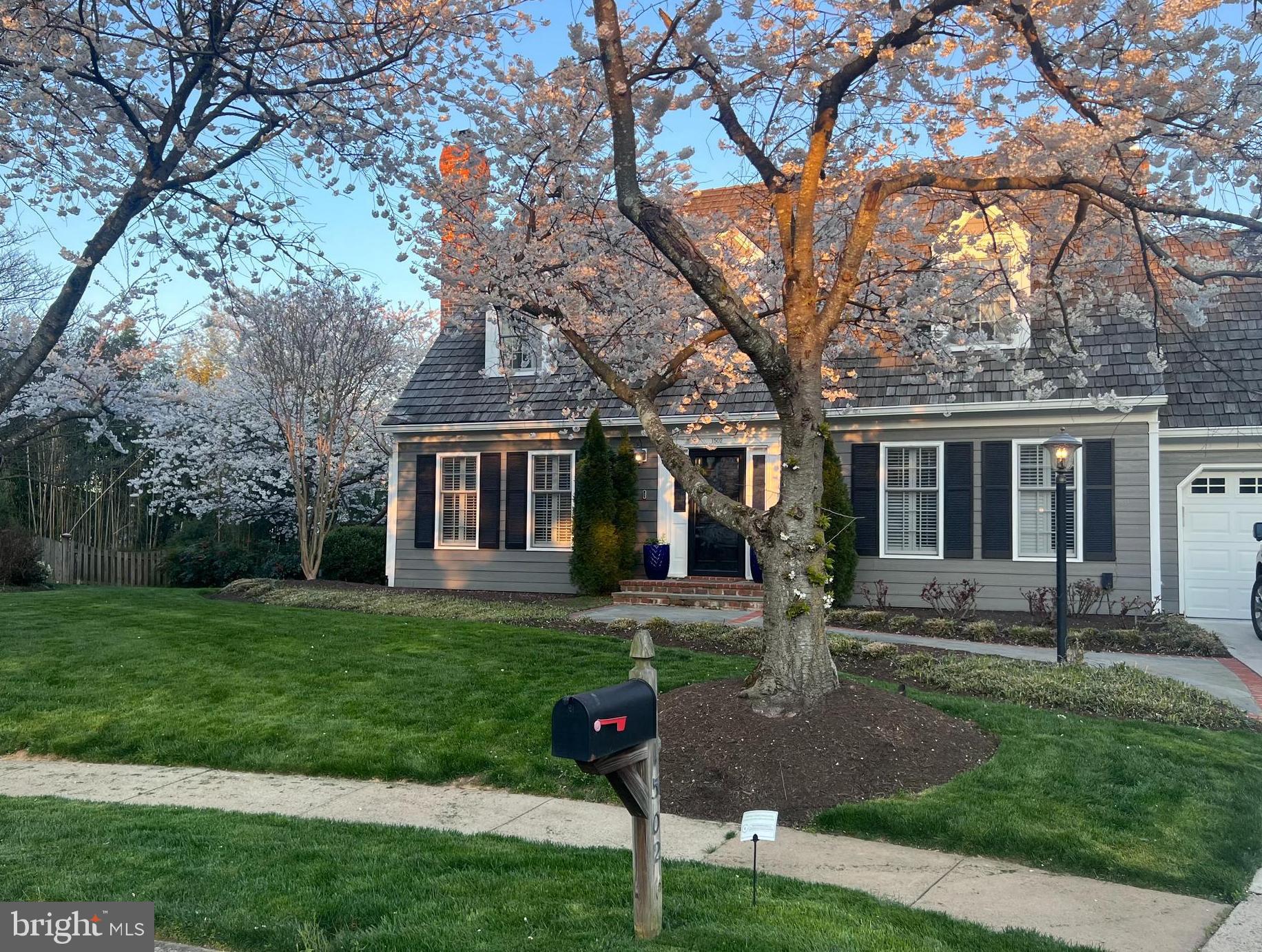 CHAIN BRIDGE SQUARE - Residential