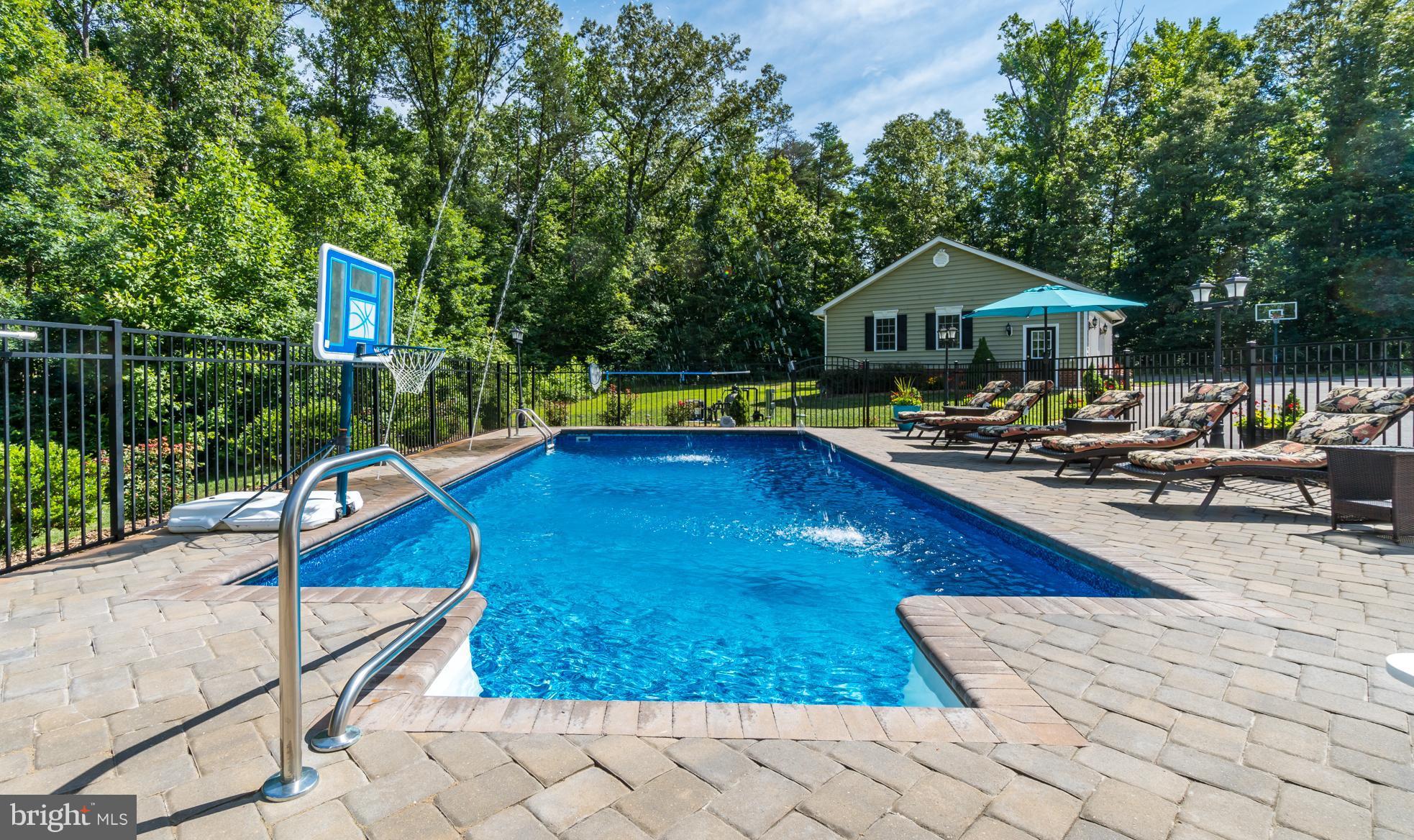 OLDE MEADOW - Residential