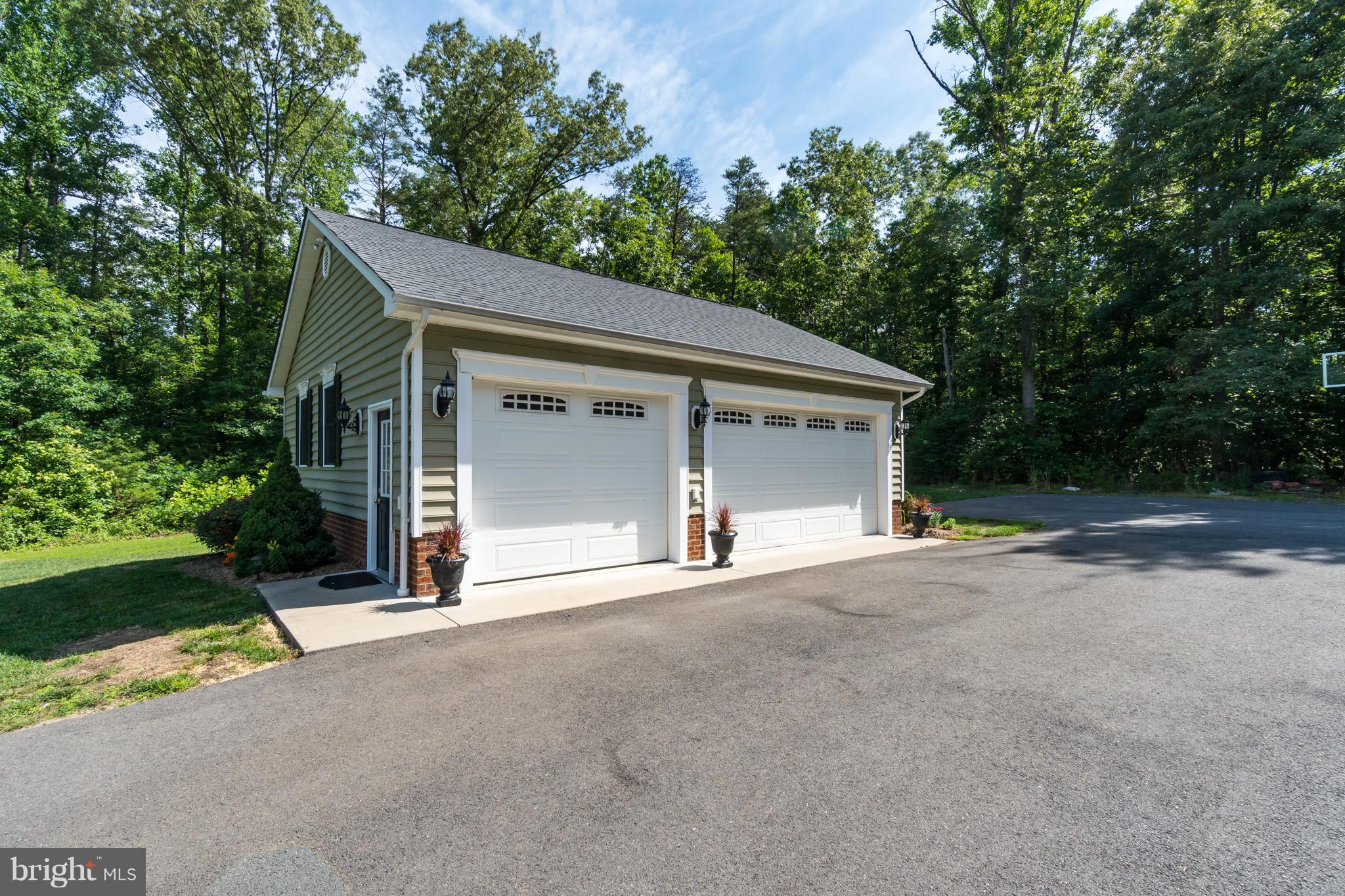 OLDE MEADOW - Residential