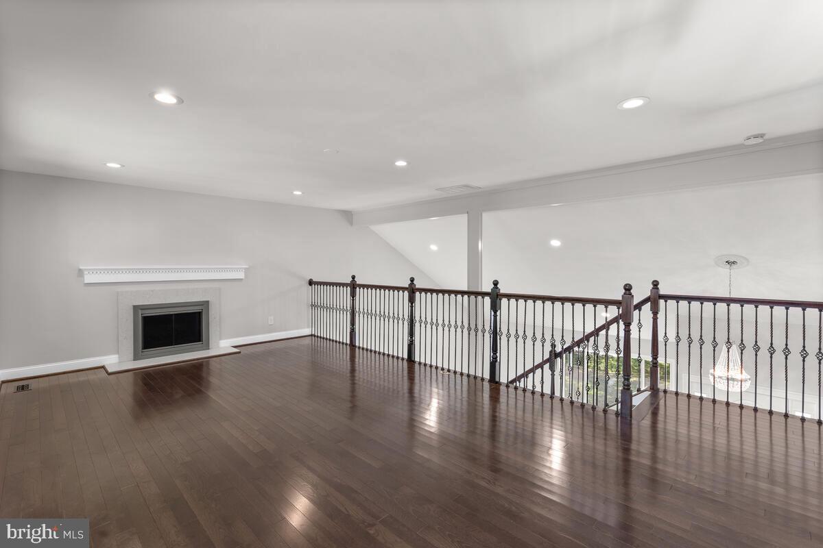 OLNEY SQUARE - Residential