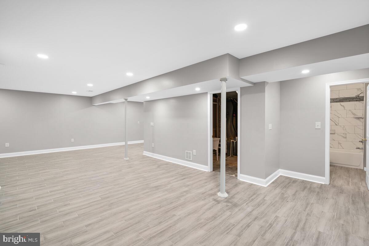 OLNEY SQUARE - Residential