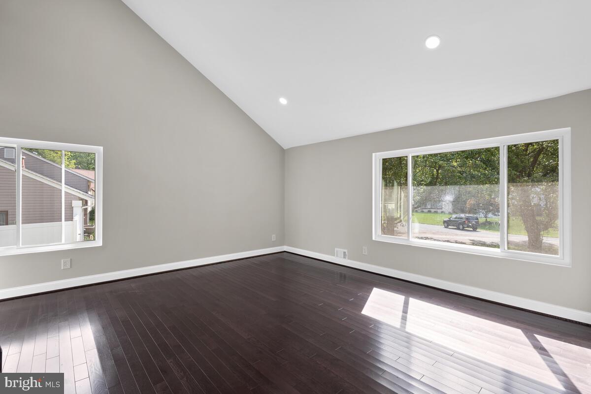 OLNEY SQUARE - Residential