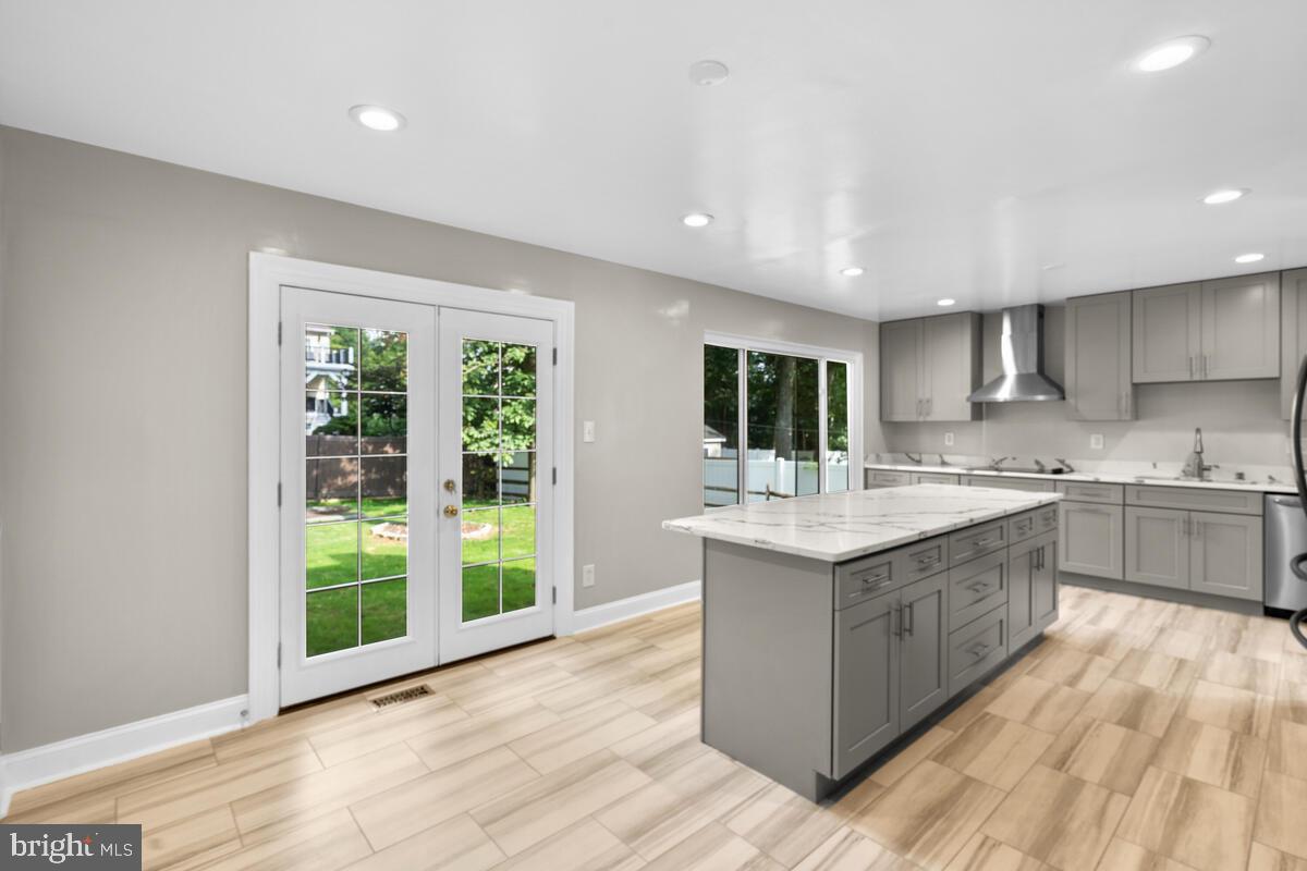 OLNEY SQUARE - Residential