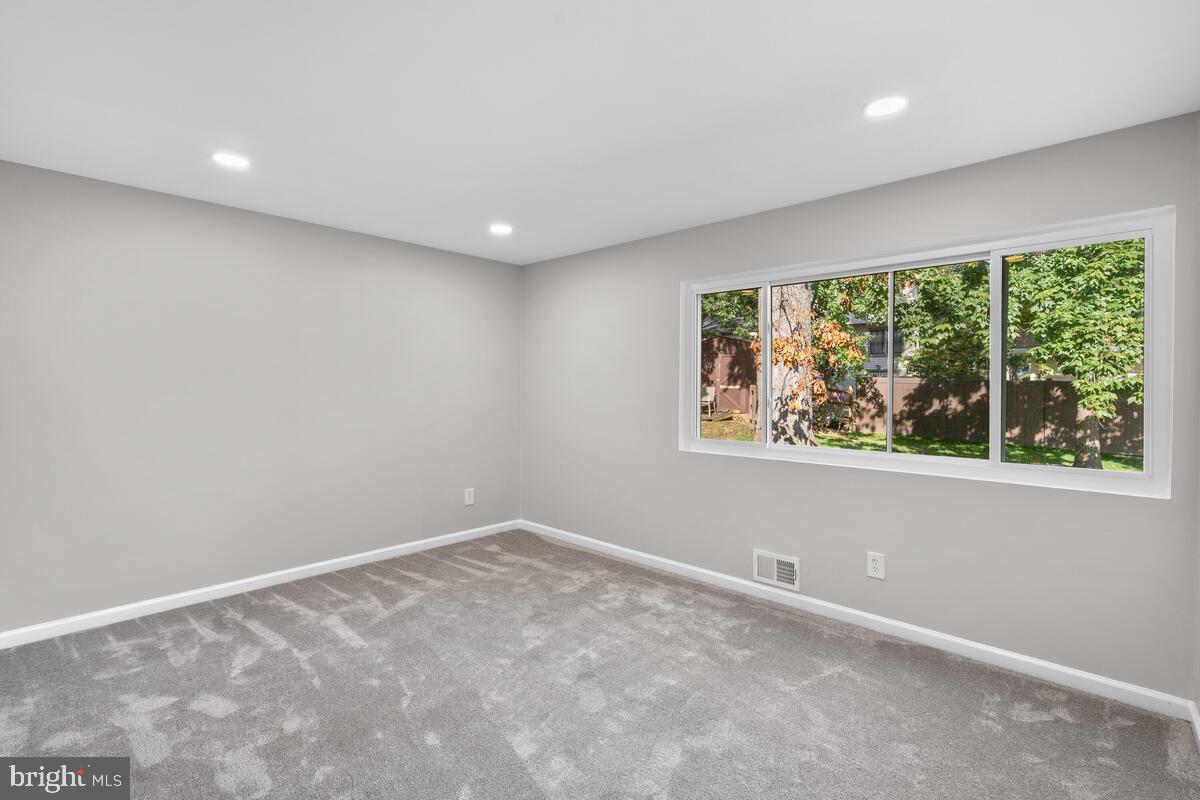 OLNEY SQUARE - Residential