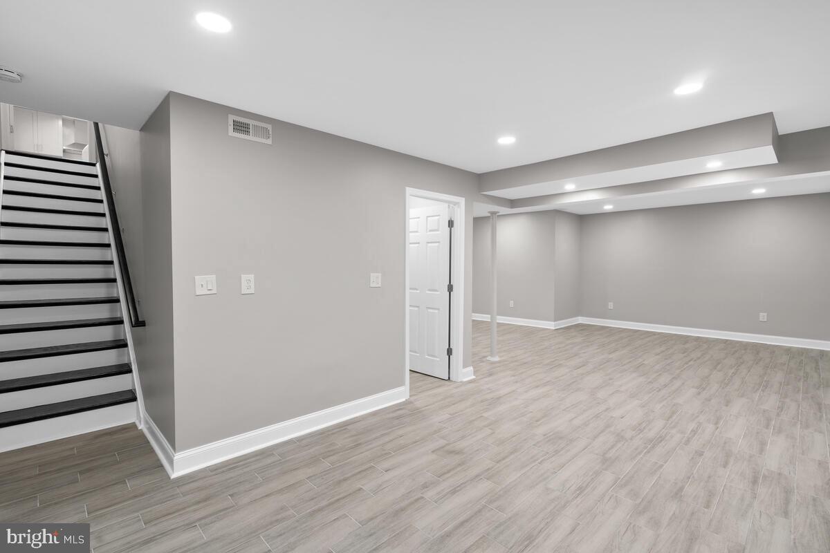 OLNEY SQUARE - Residential