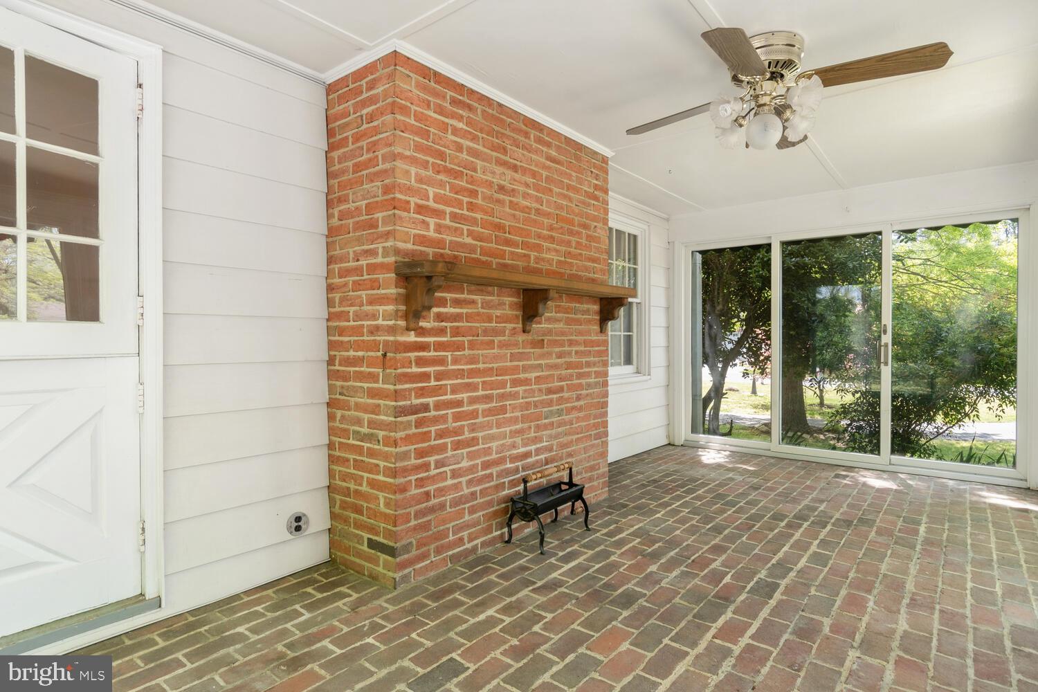 DENTON AREA - Residential