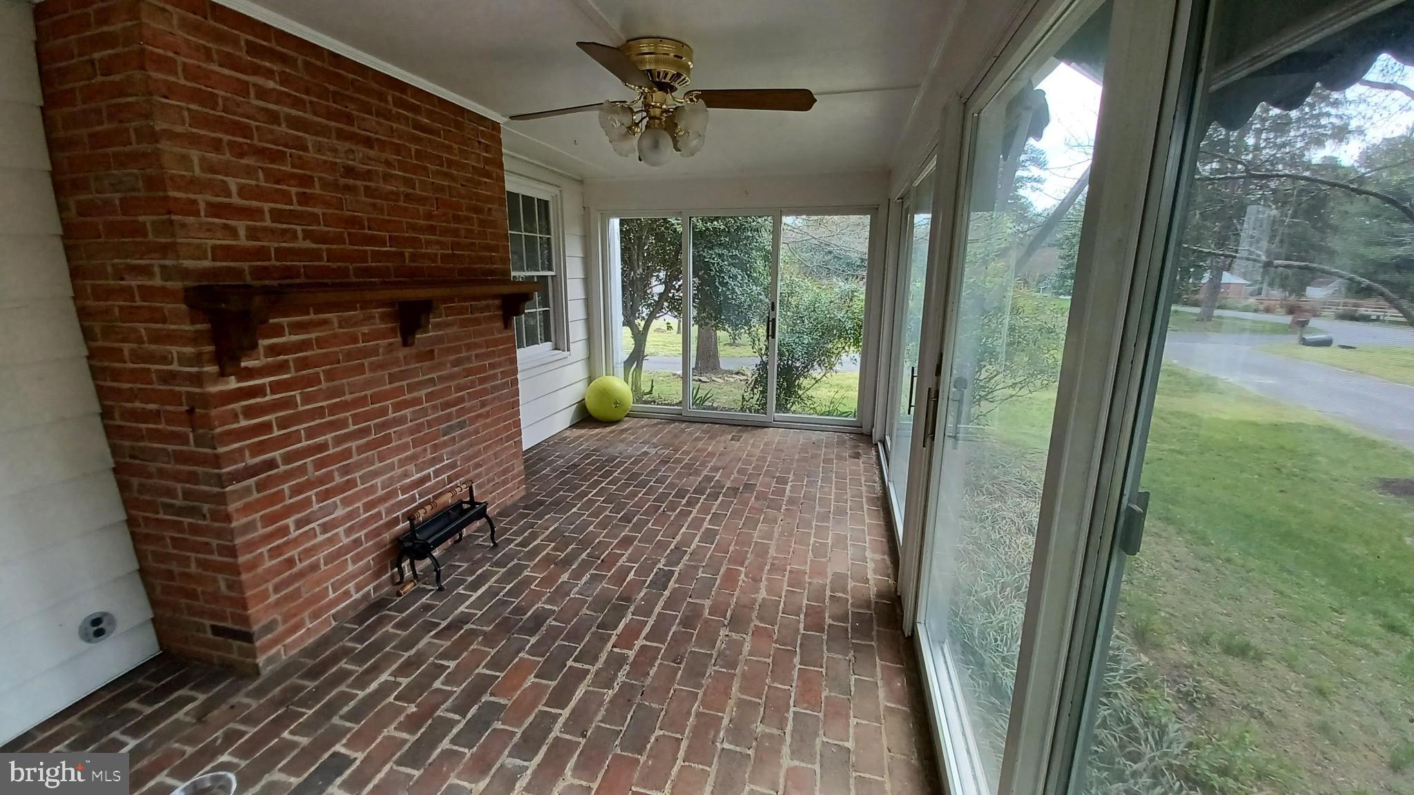 DENTON AREA - Residential