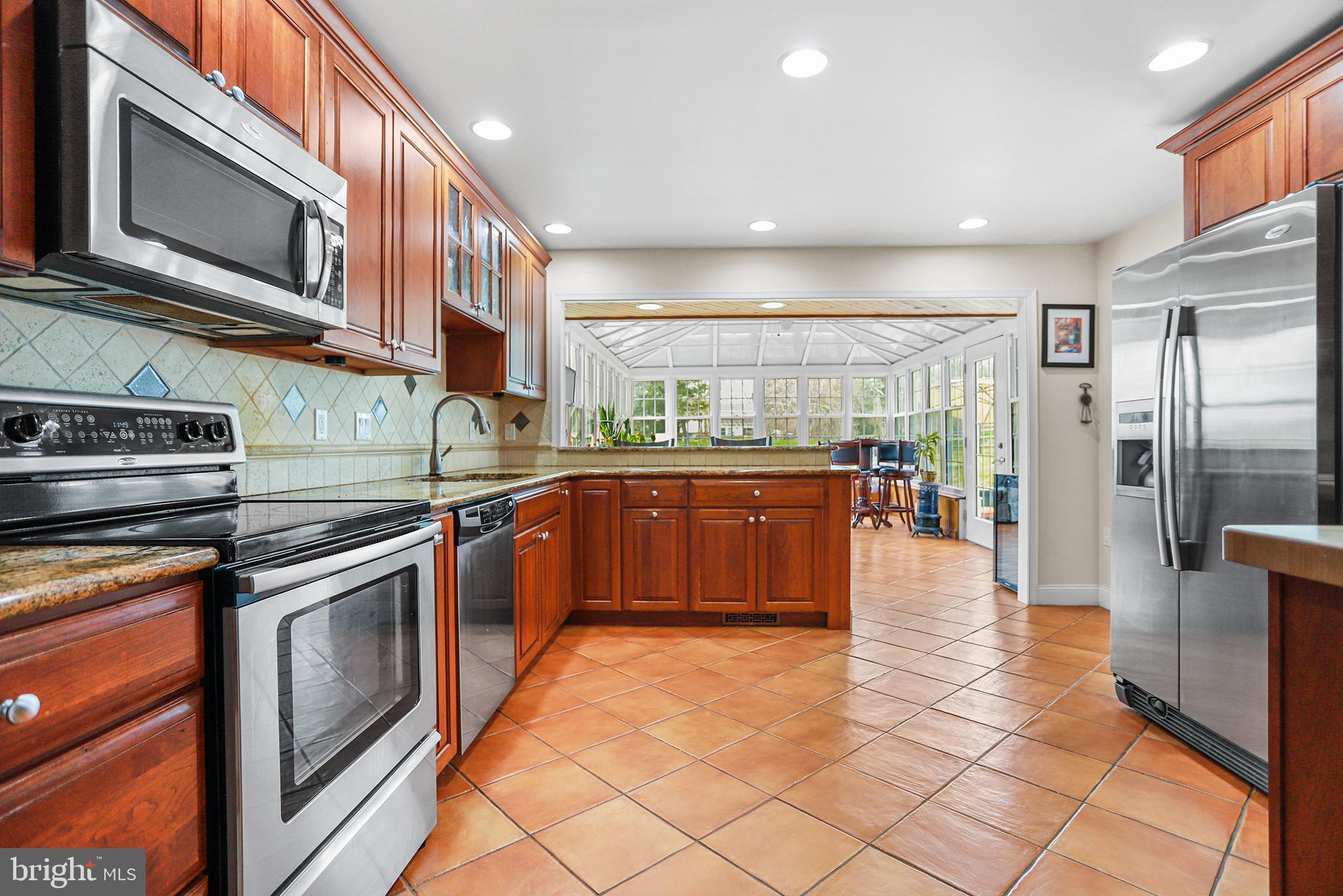 FOX VALLEY - Residential