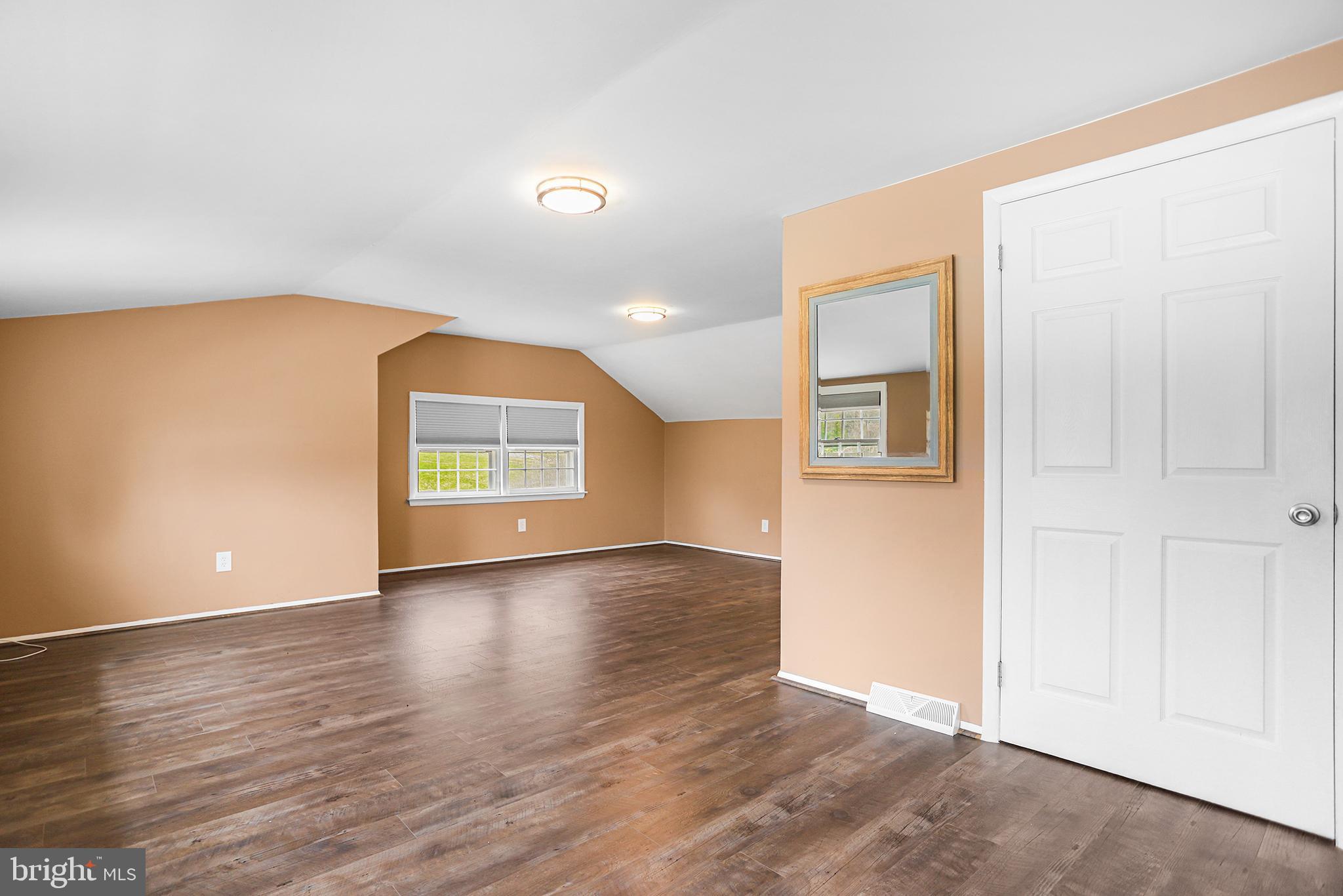 FOX VALLEY - Residential