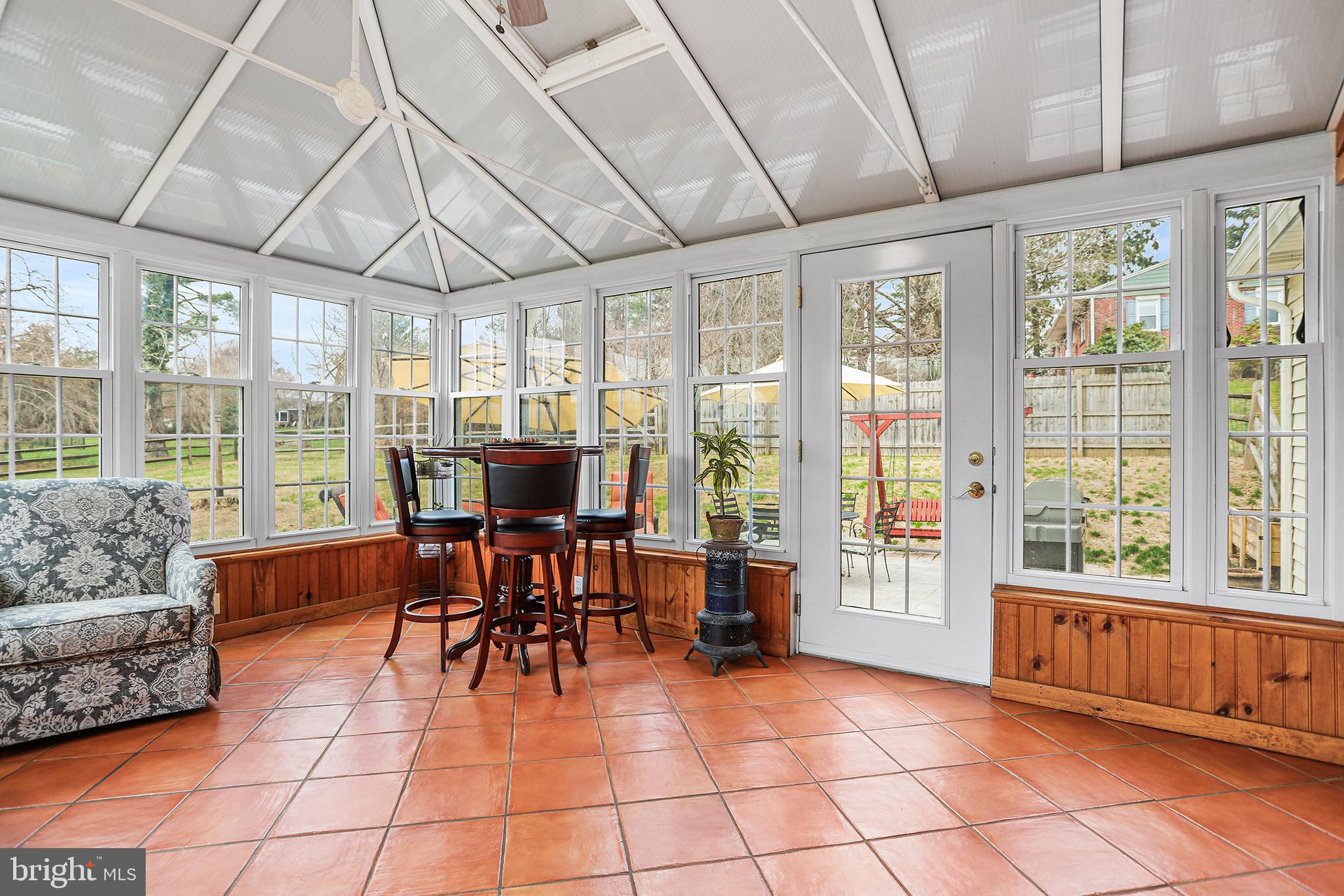 FOX VALLEY - Residential