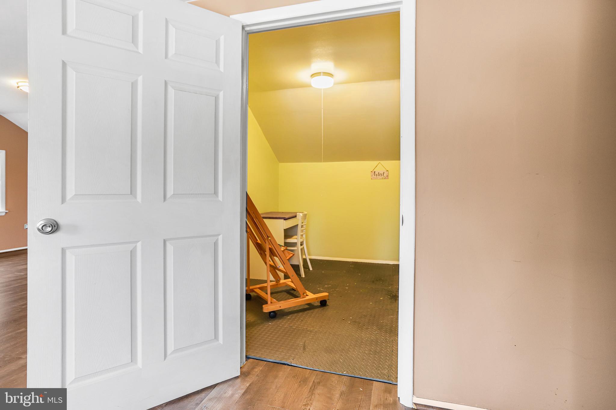 FOX VALLEY - Residential