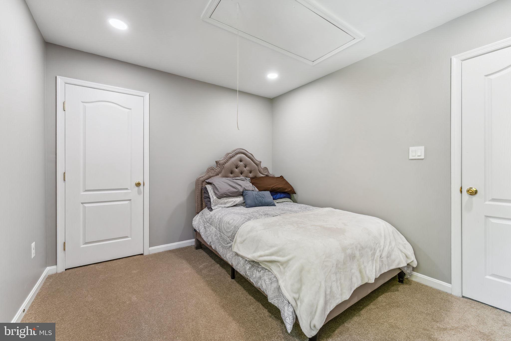 ROSE VALLEY-PLAT EIGHT> - Residential