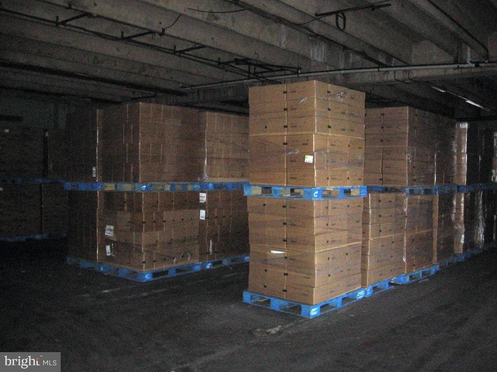 BOWMANSVILLE - Commercial Sale