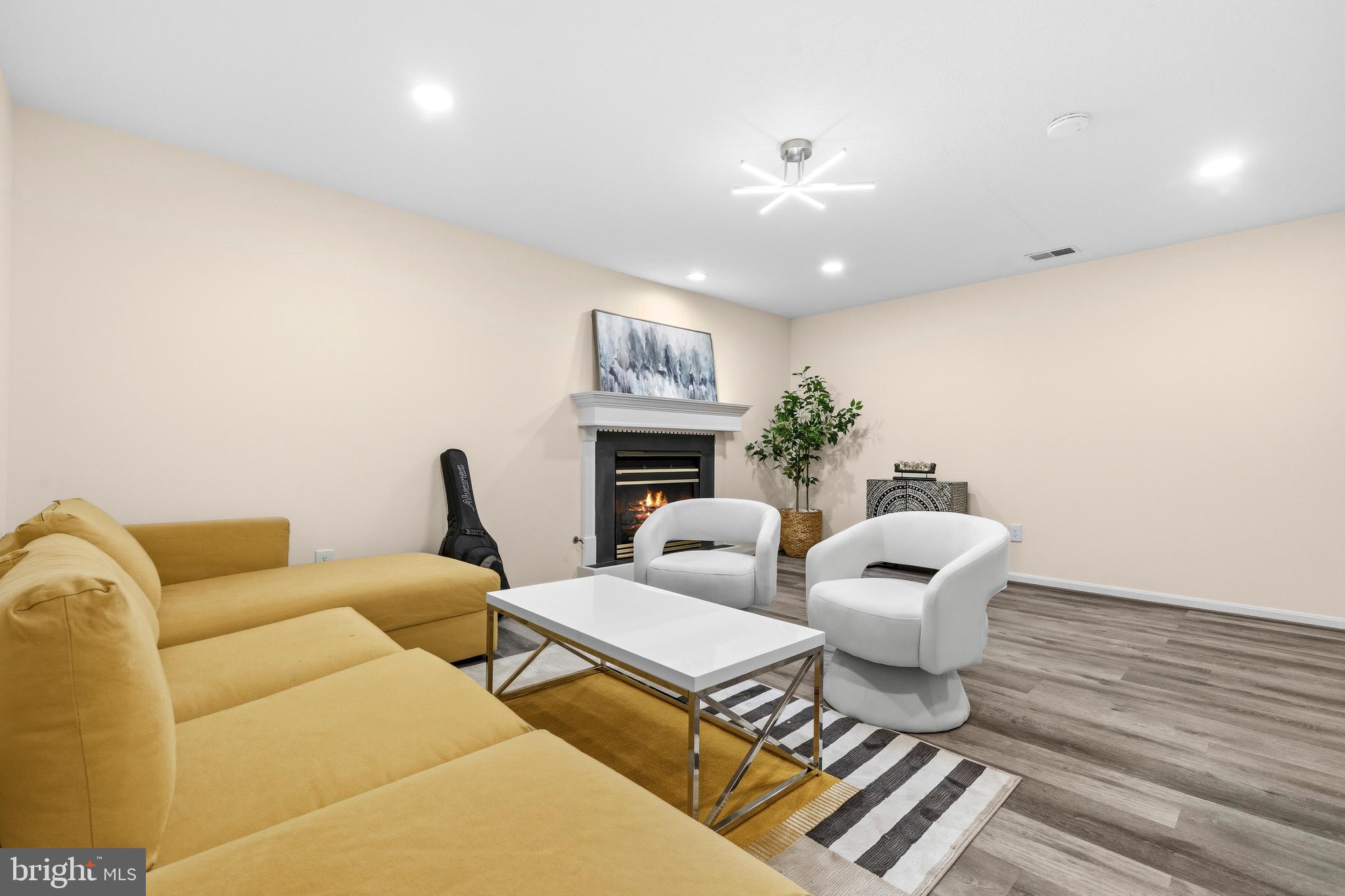 CENTRE RIDGE - Residential