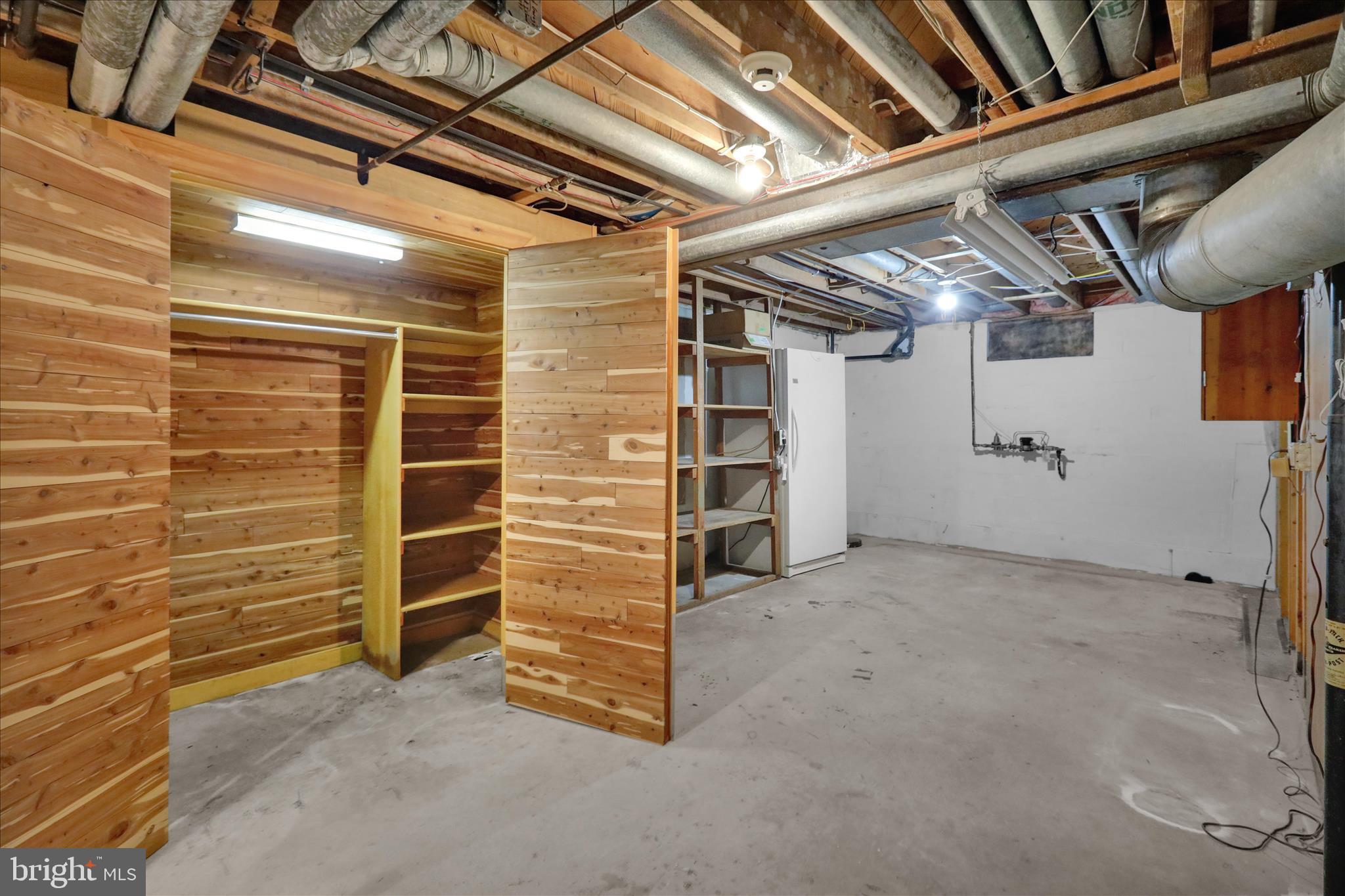 SCHOOL LANE HILLS - Residential