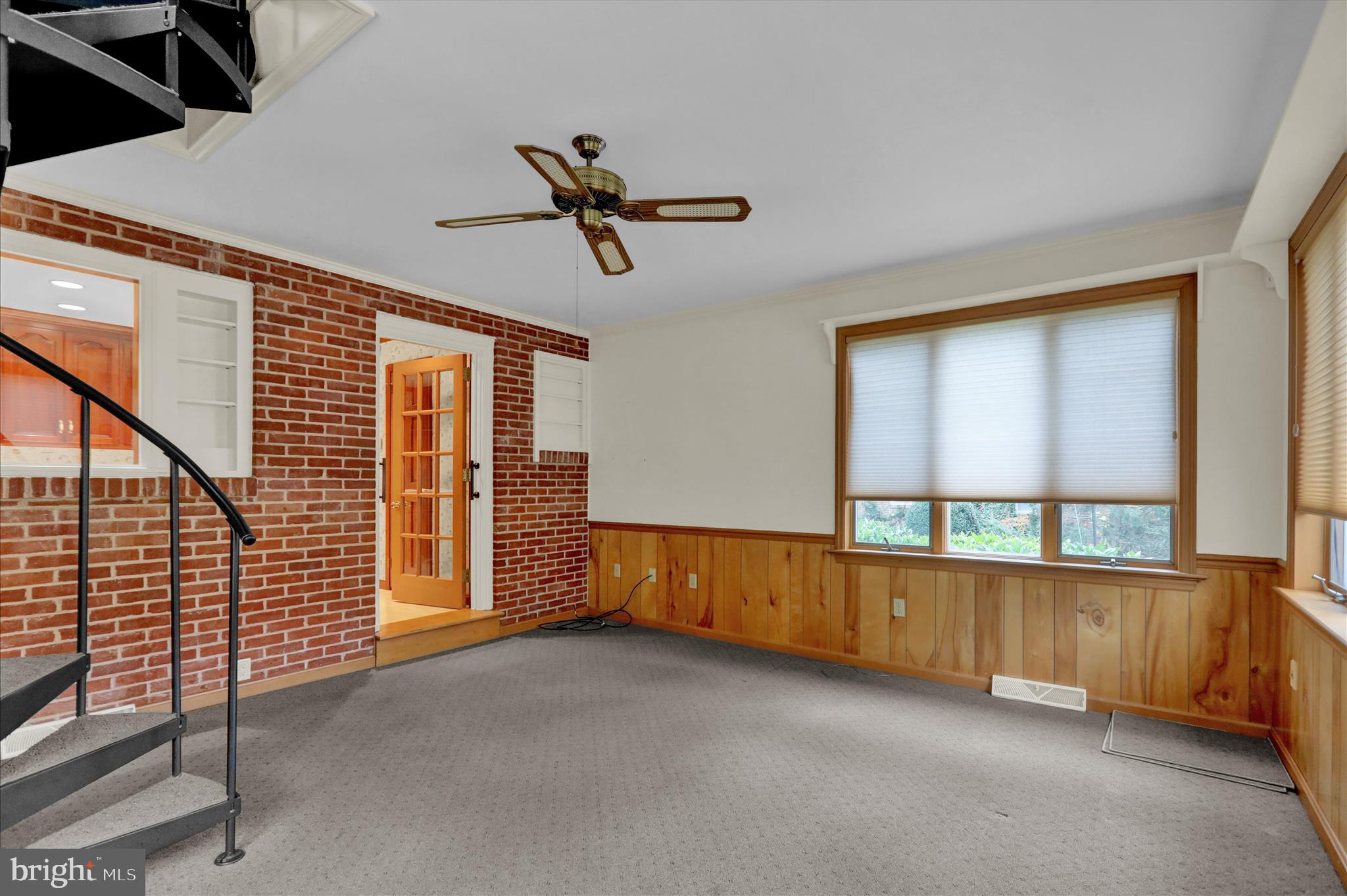 SCHOOL LANE HILLS - Residential