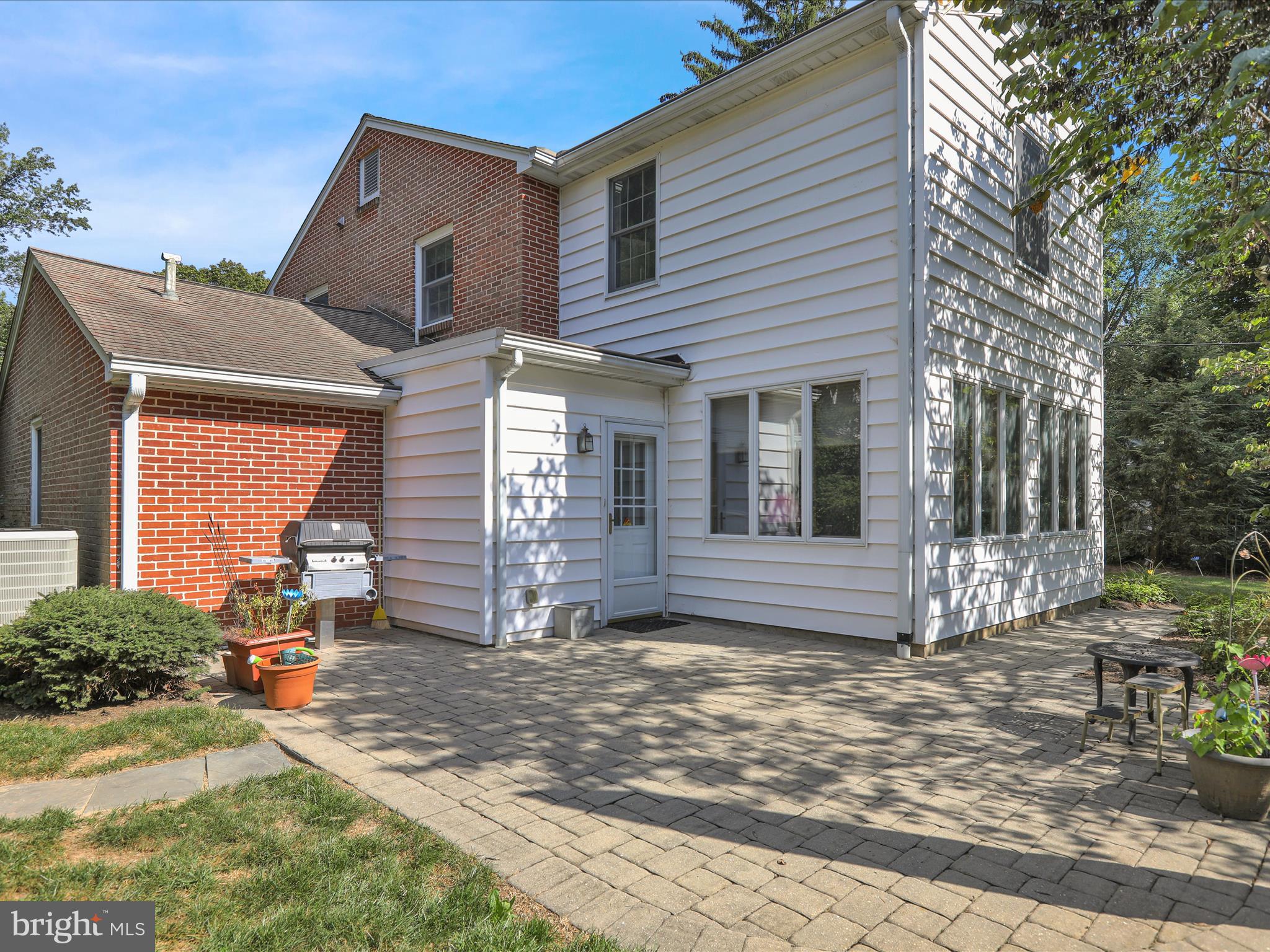 SCHOOL LANE HILLS - Residential