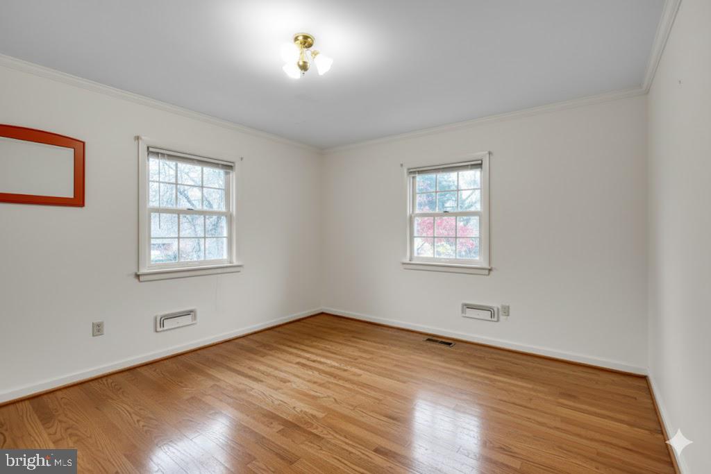 SCHOOL LANE HILLS - Residential