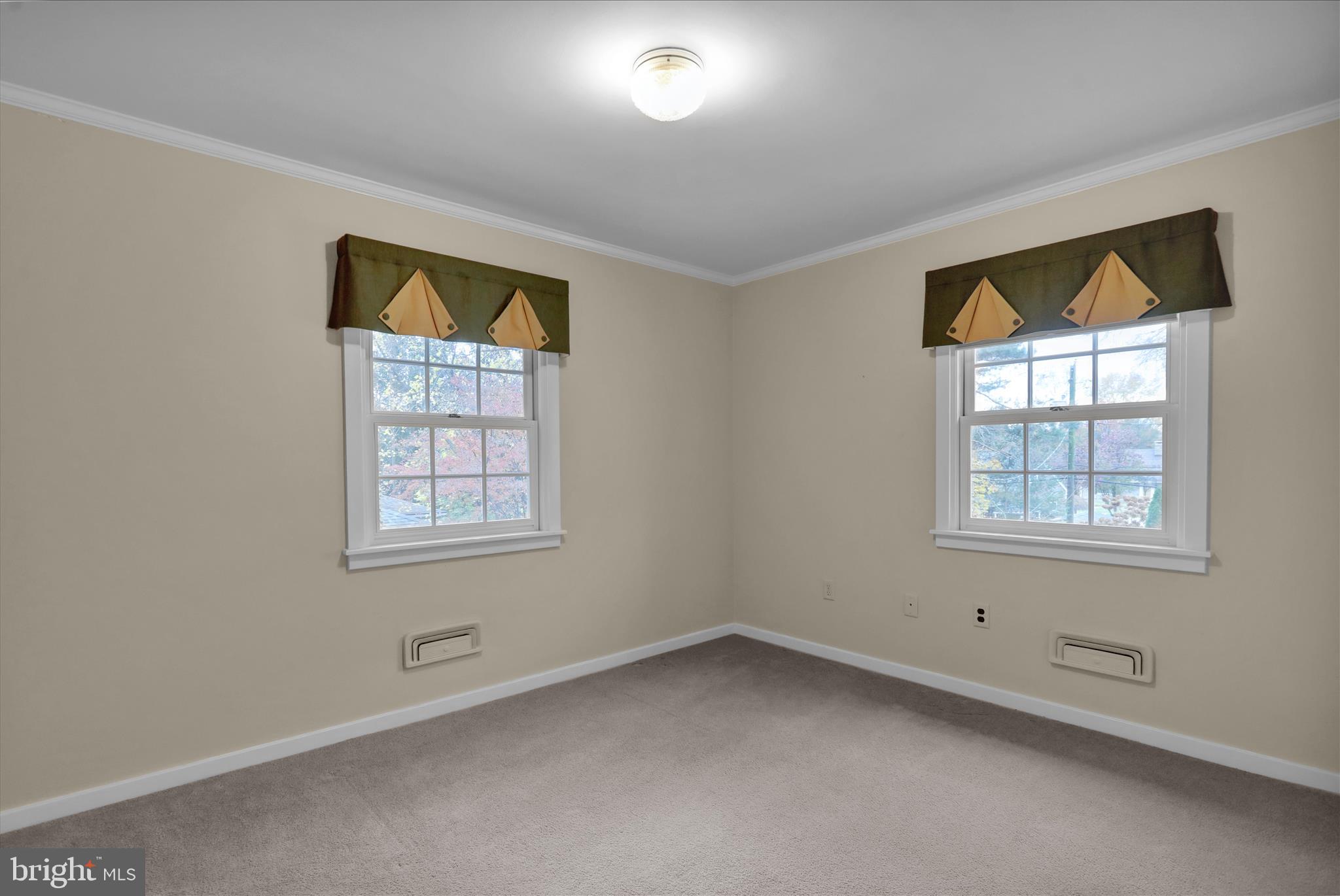 SCHOOL LANE HILLS - Residential