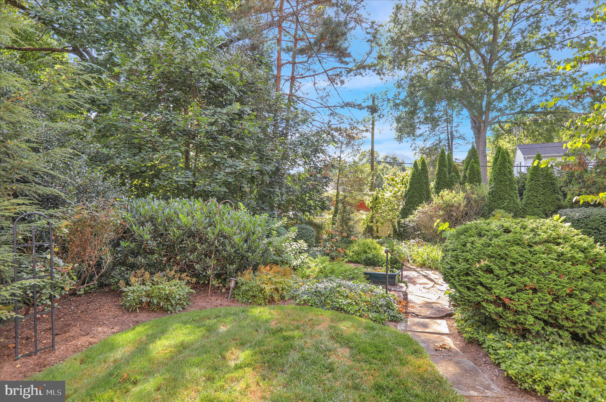 SCHOOL LANE HILLS - Residential