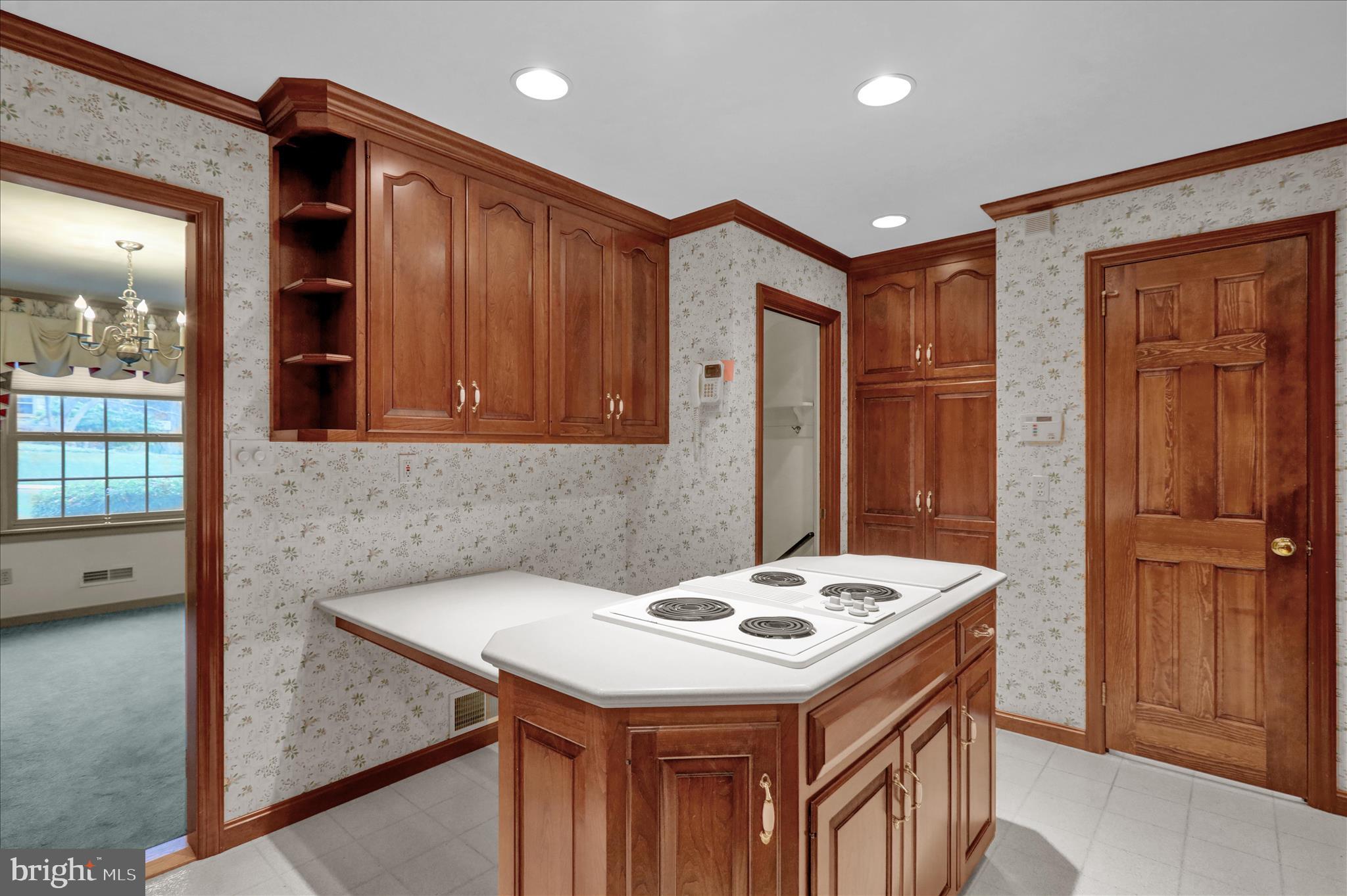 SCHOOL LANE HILLS - Residential