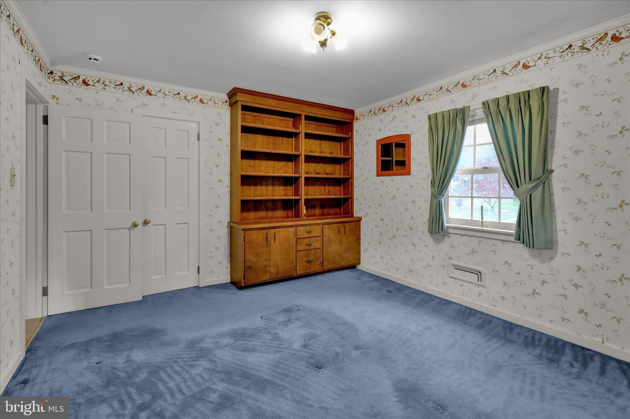 SCHOOL LANE HILLS - Residential