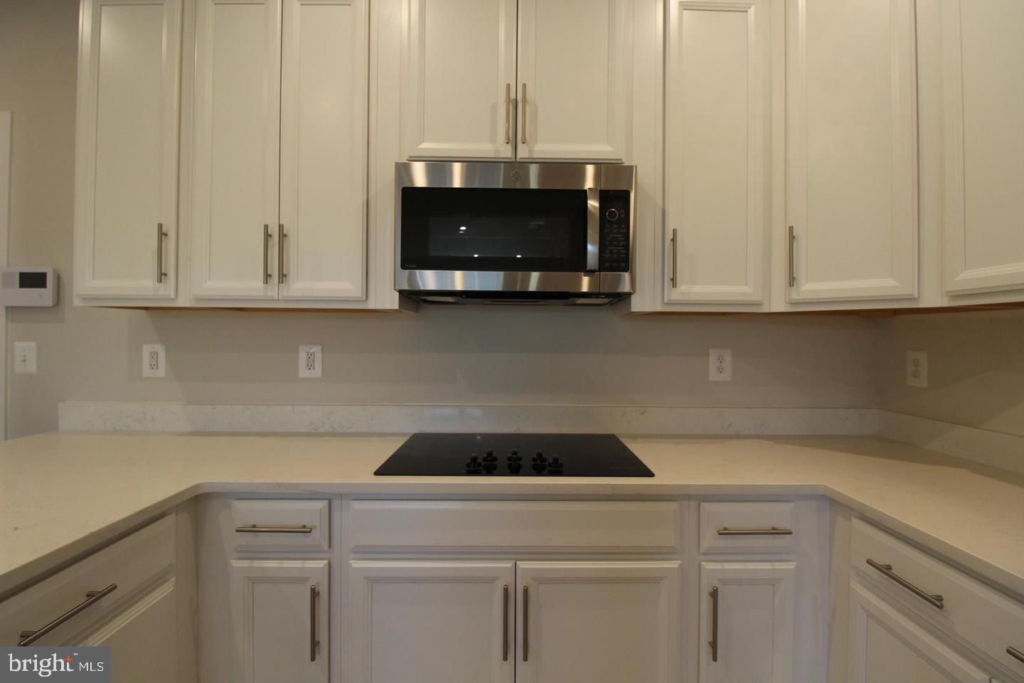 ASHBROOK PLACE - Residential Lease