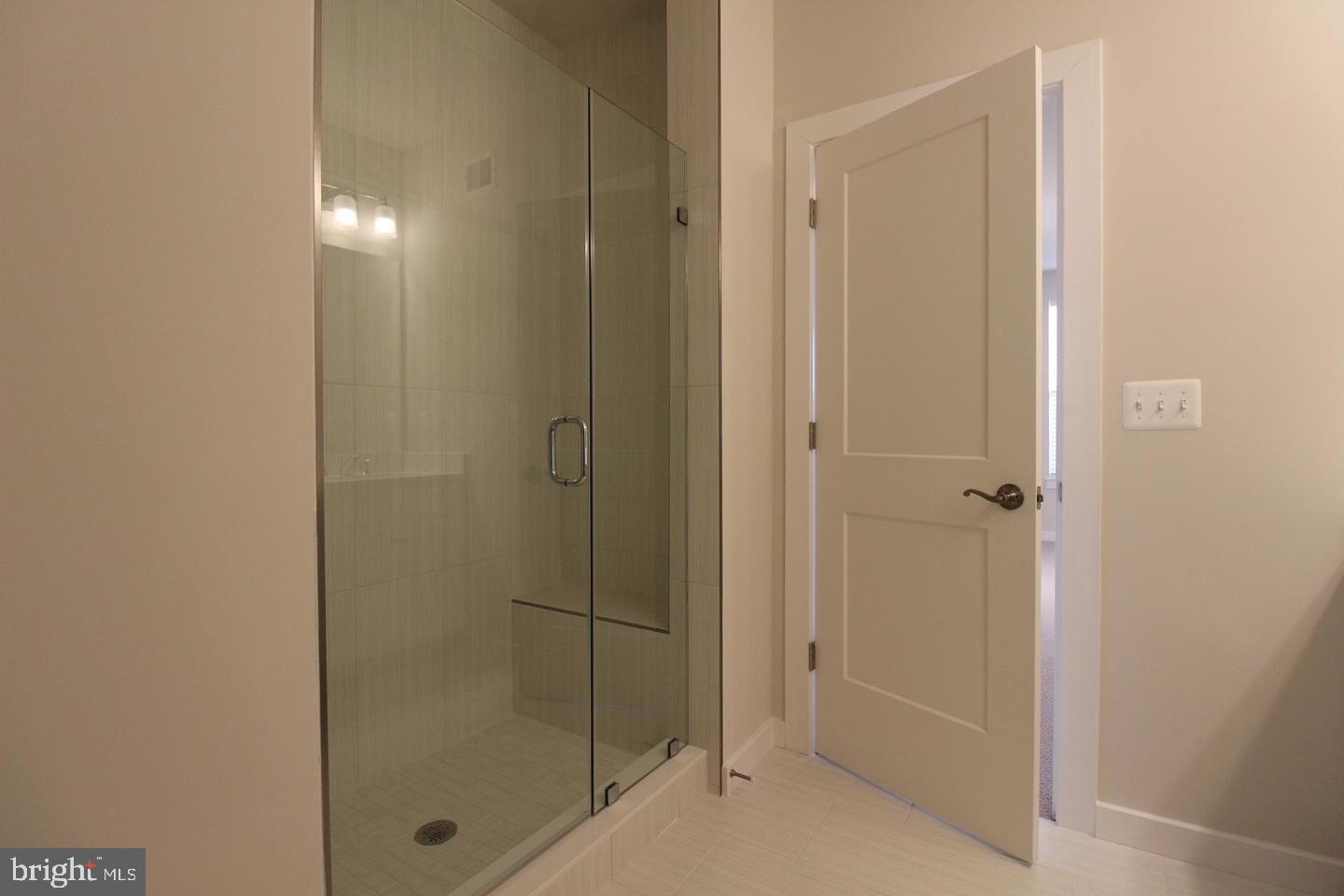 ASHBROOK PLACE - Residential Lease