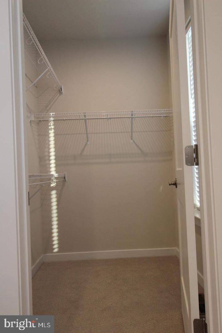 ASHBROOK PLACE - Residential Lease