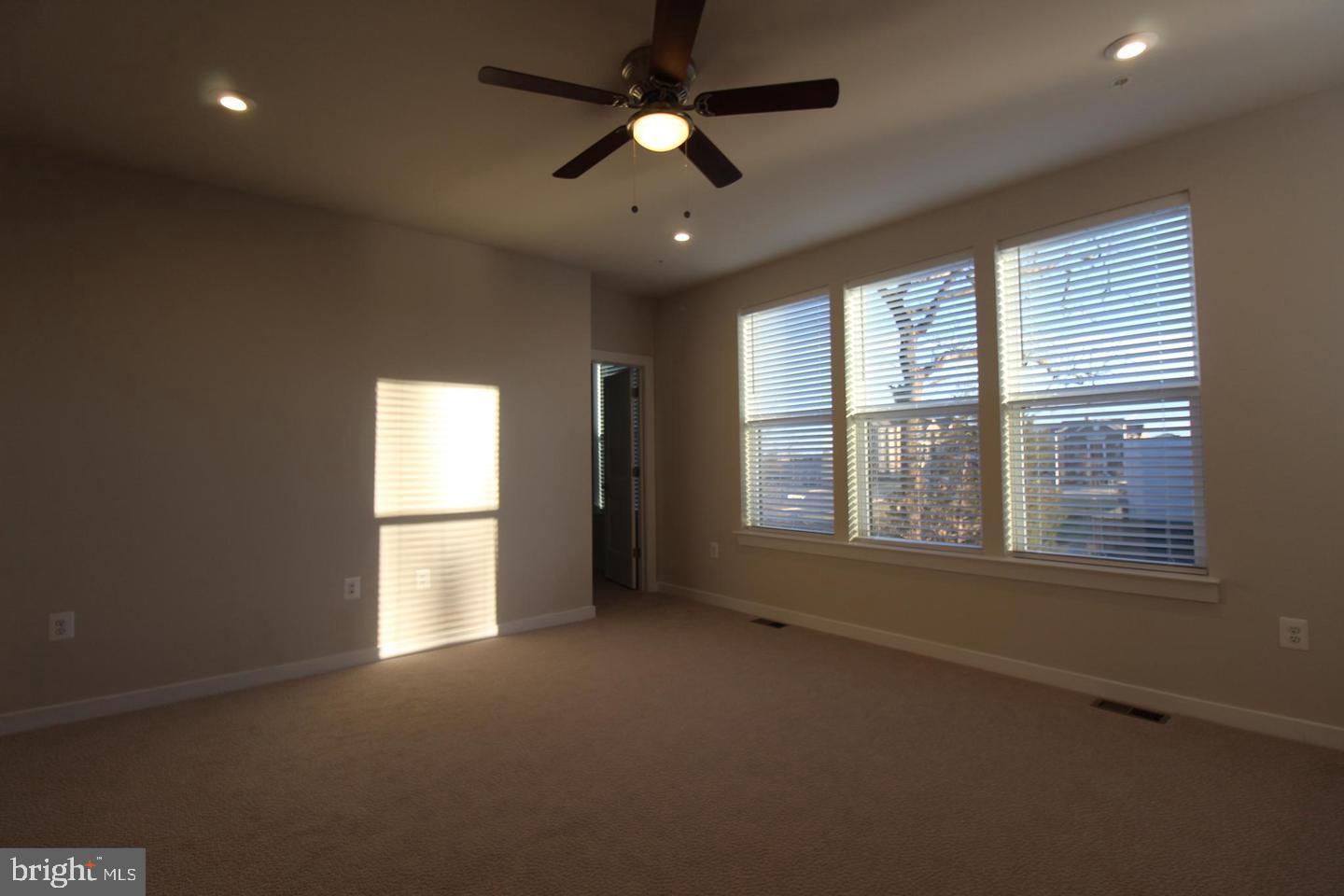 ASHBROOK PLACE - Residential Lease