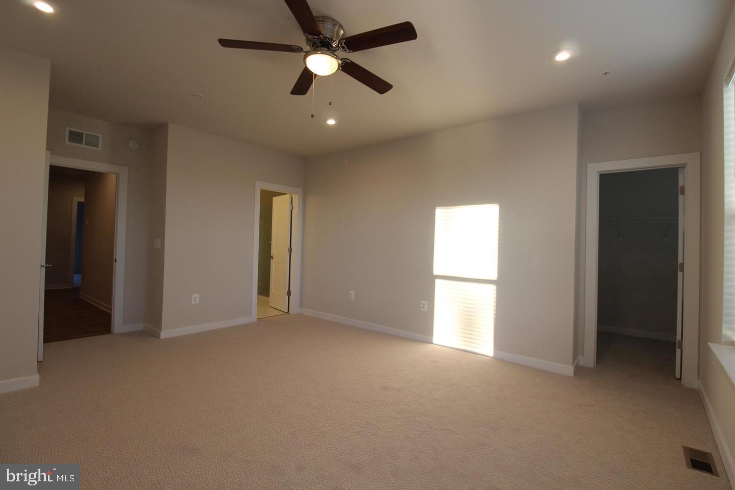 ASHBROOK PLACE - Residential Lease