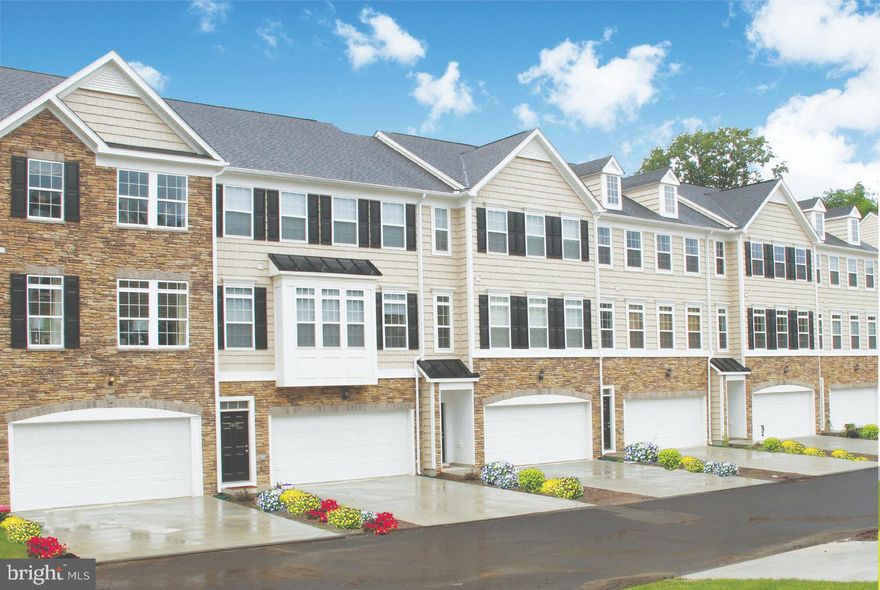 Windsor II 3 Beds 2 Full, 2 Half Baths COMP Listing **All images are for illustrative purposes only and individual homes, amenities, features, and views may differ. Images may be subject to copyright.