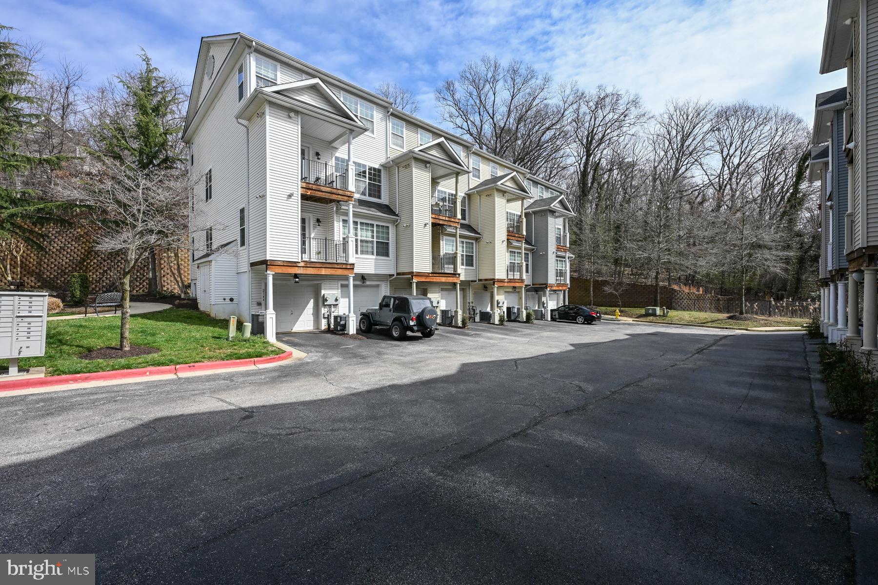 CREEKSIDE COVE - Residential