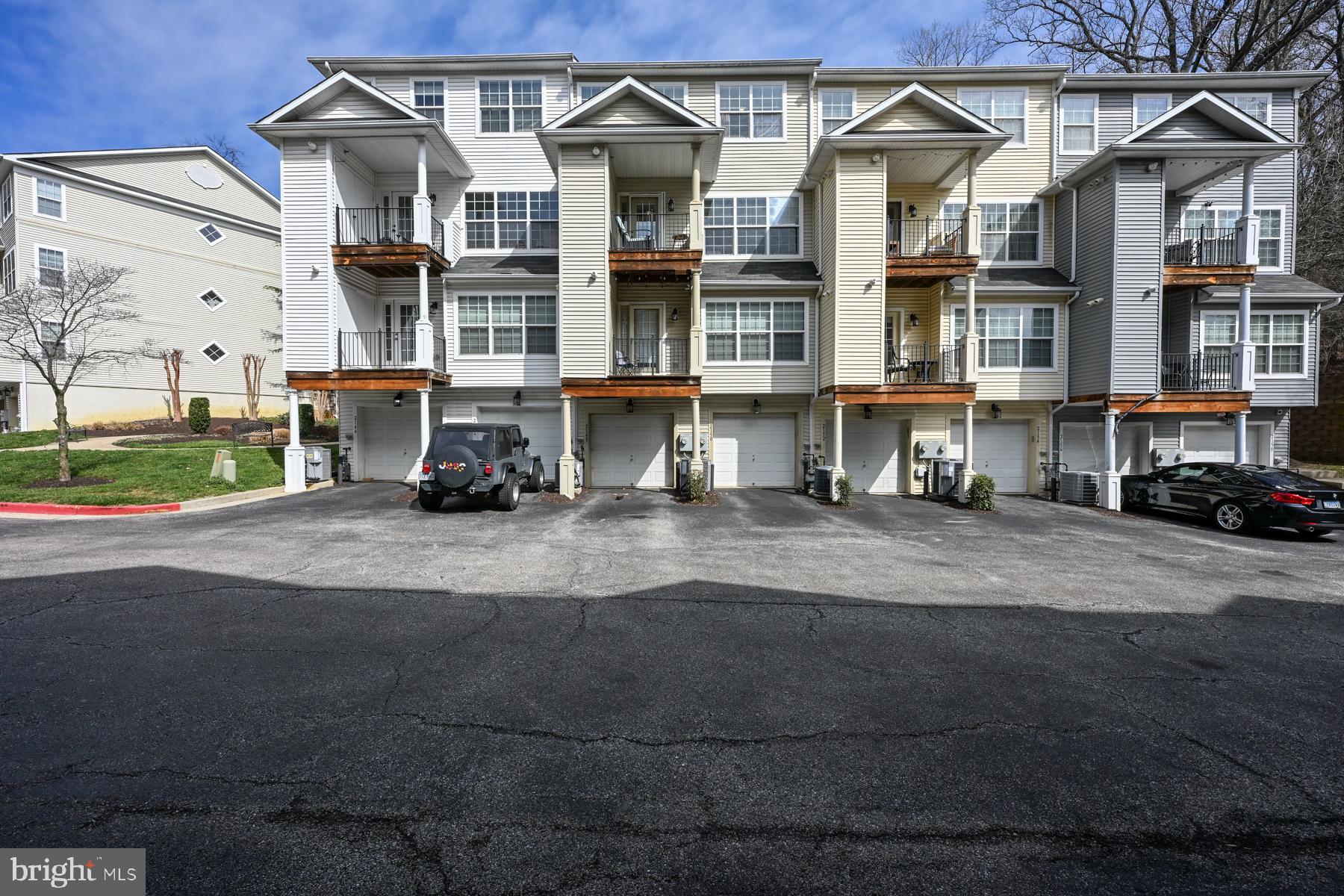 CREEKSIDE COVE - Residential