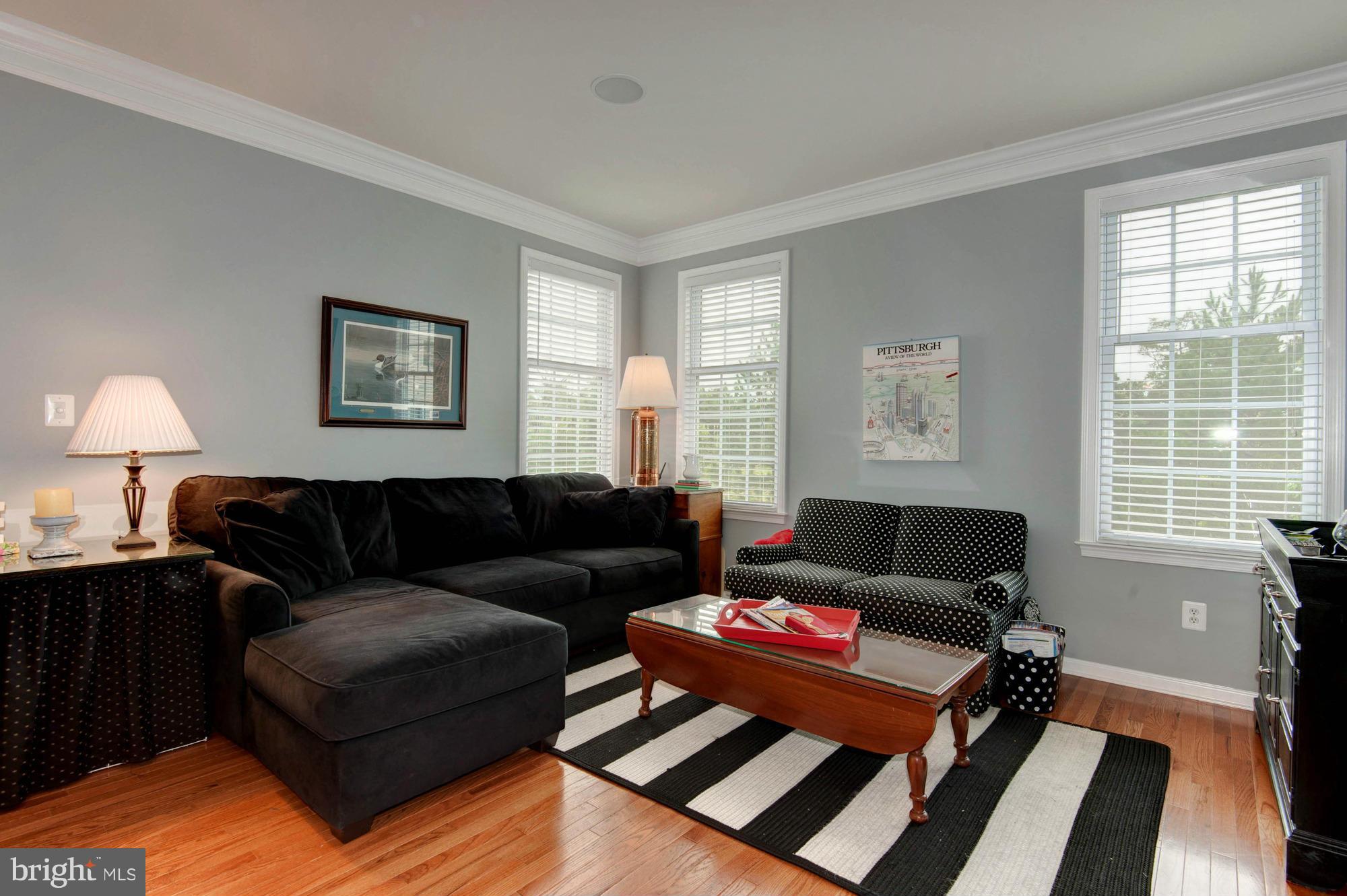 SOUTH RIDING - Residential