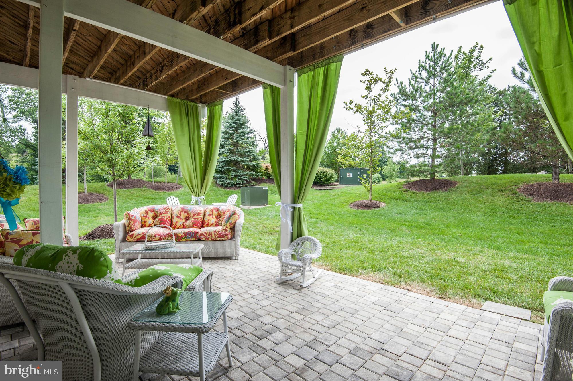 SOUTH RIDING - Residential