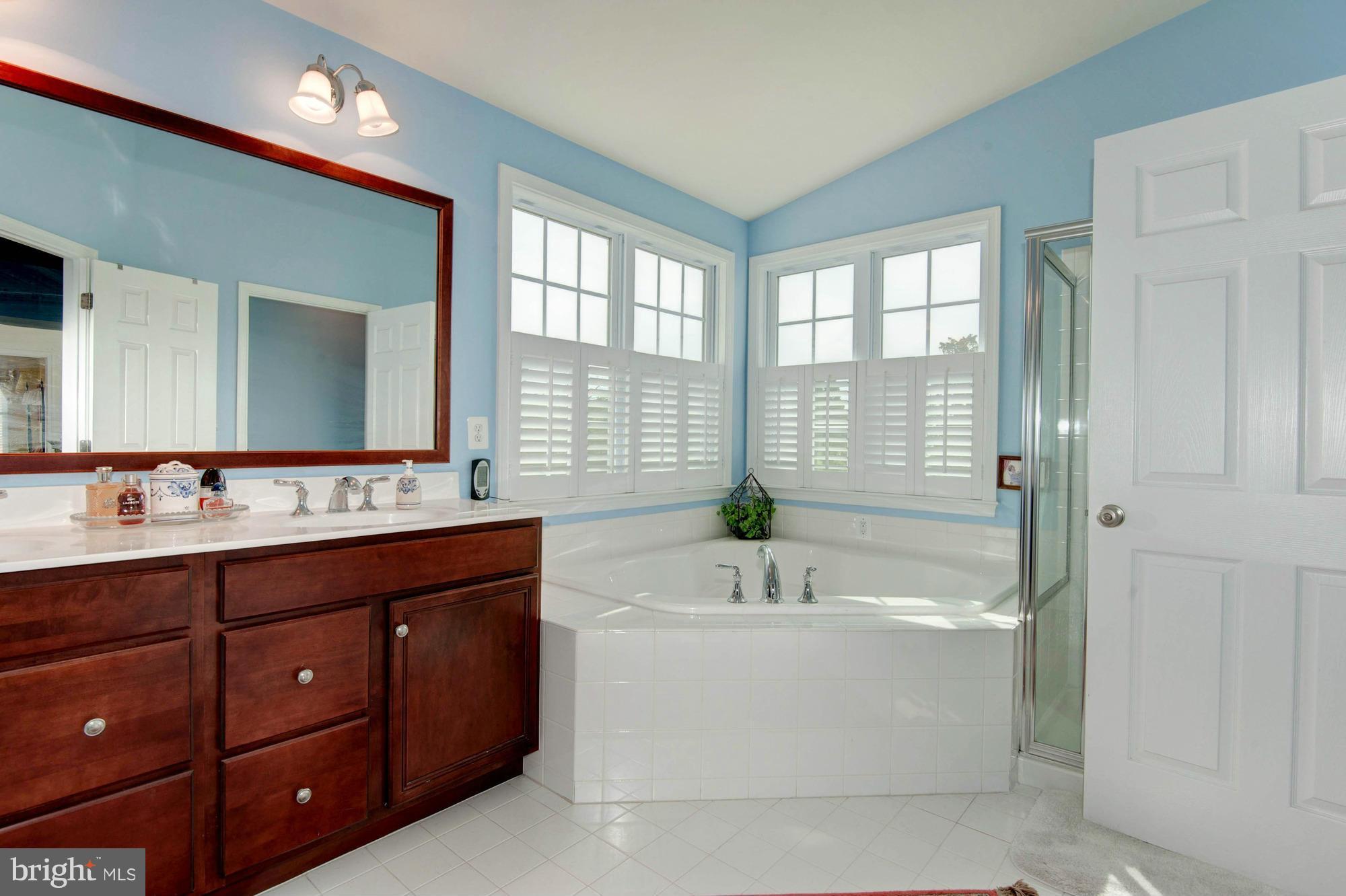 SOUTH RIDING - Residential