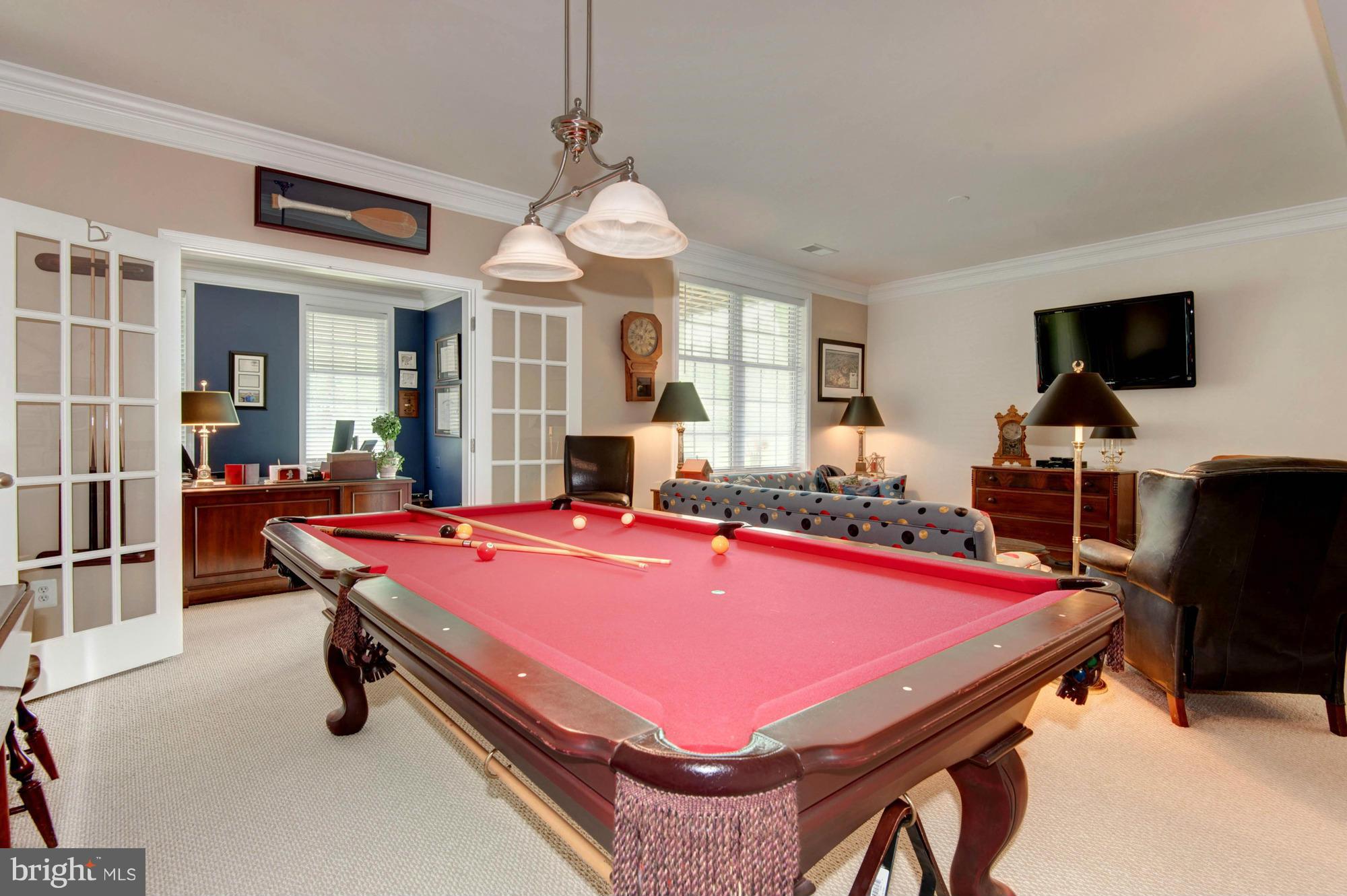 SOUTH RIDING - Residential