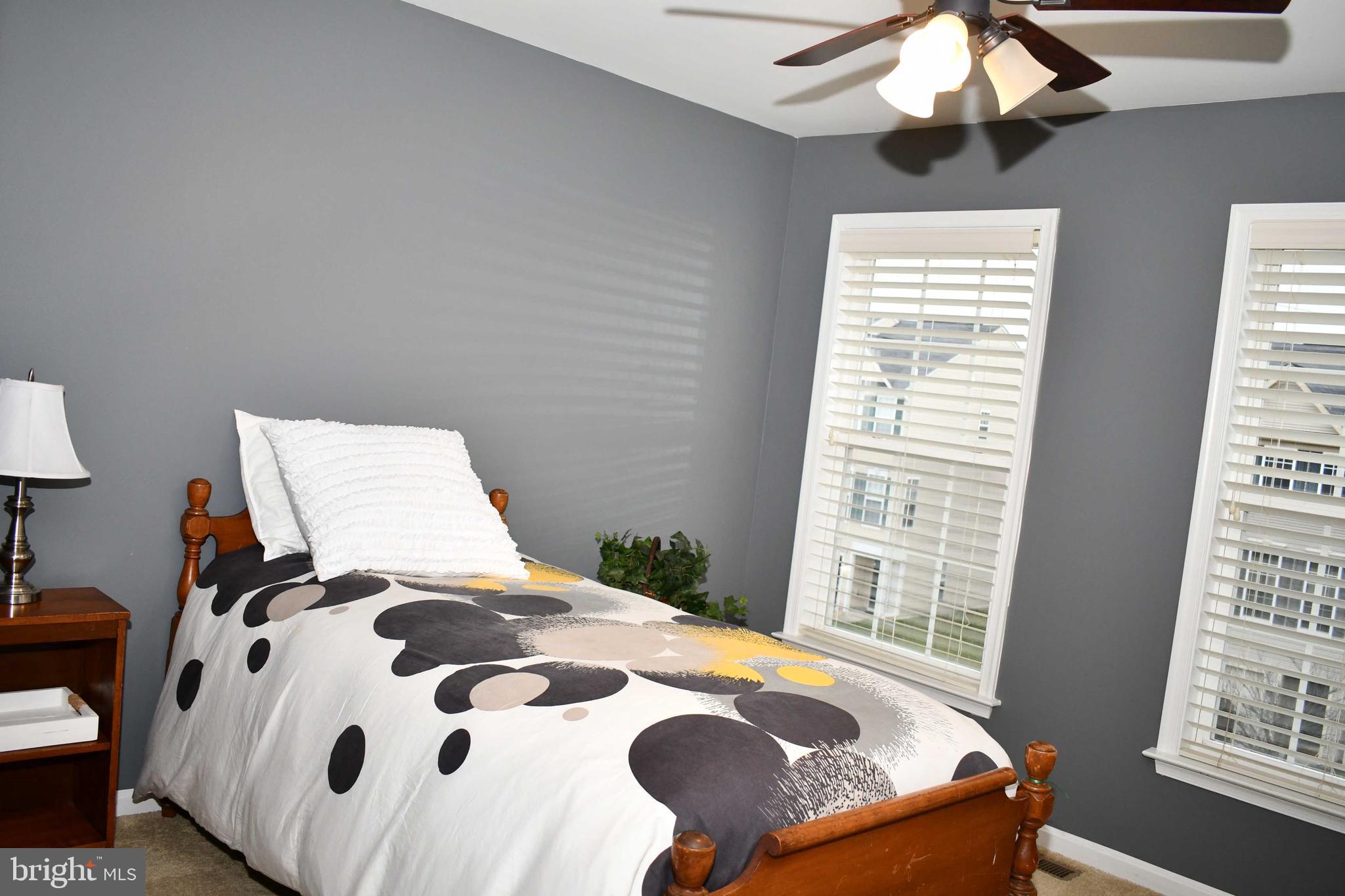 POWELLS RUN VILLAGE COND - Residential