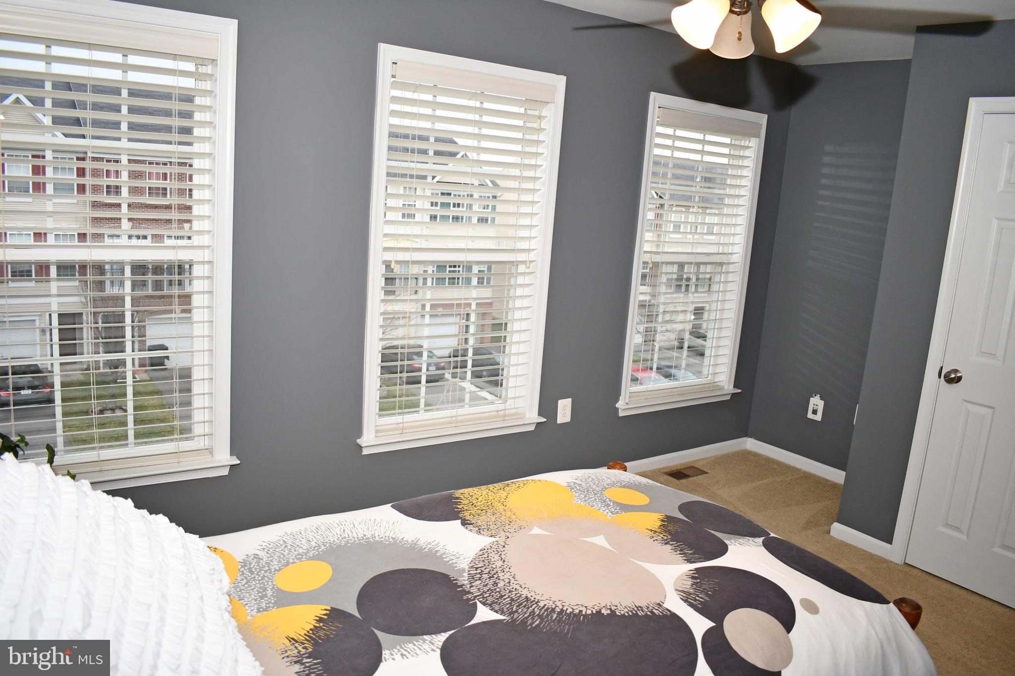 POWELLS RUN VILLAGE COND - Residential