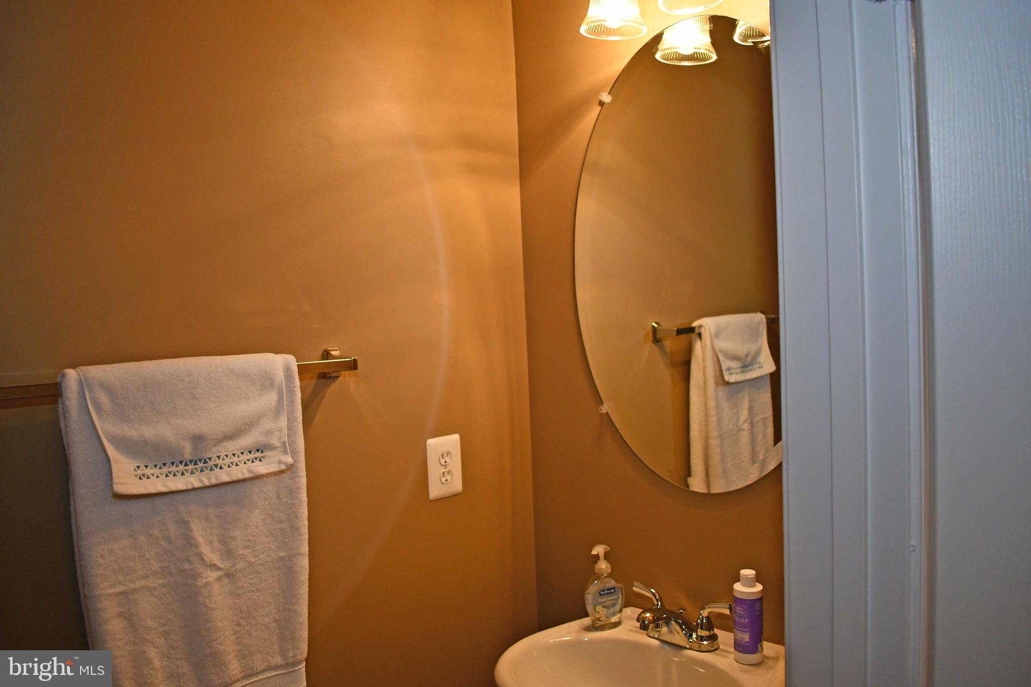 POWELLS RUN VILLAGE COND - Residential