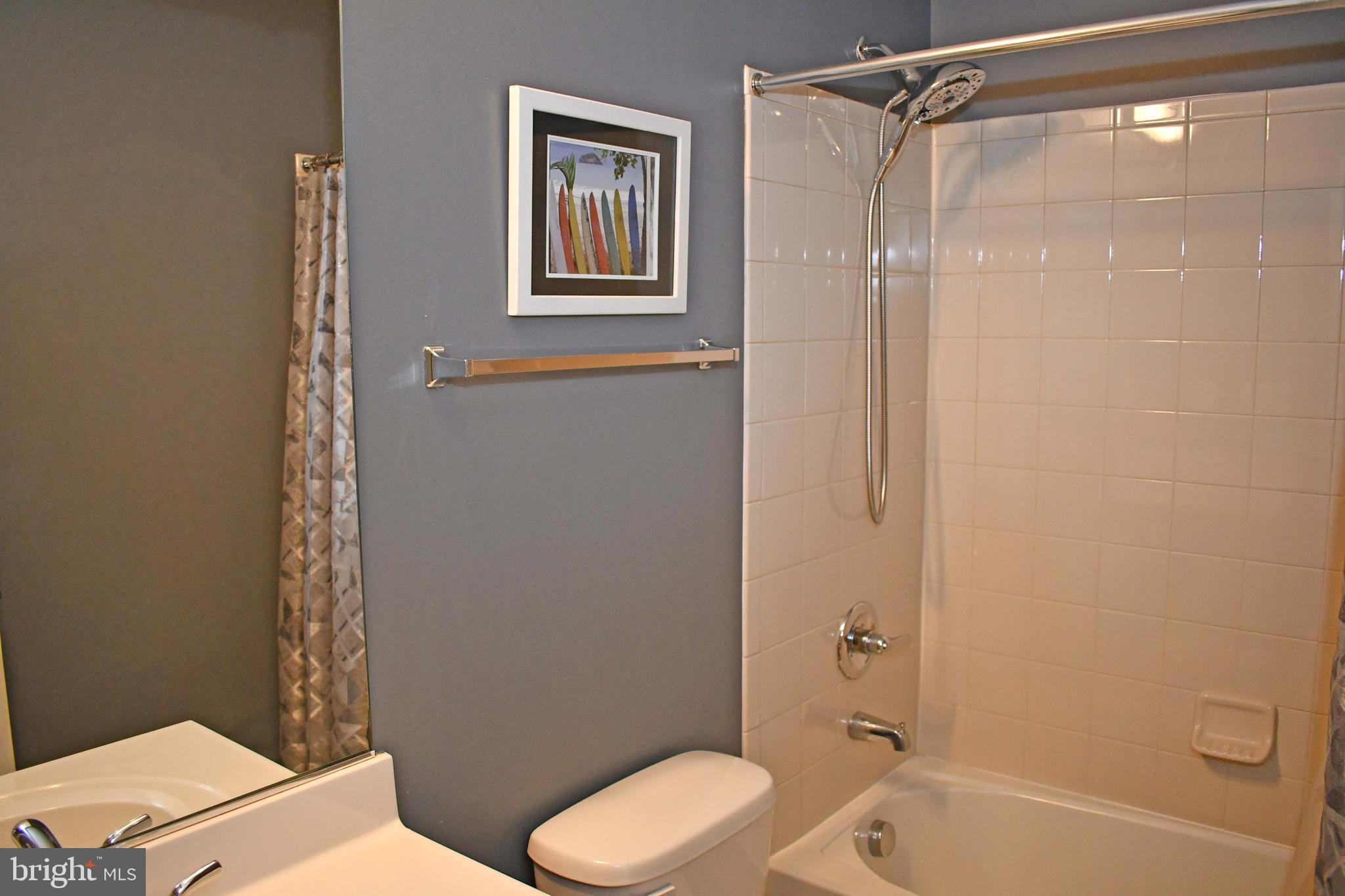 POWELLS RUN VILLAGE COND - Residential