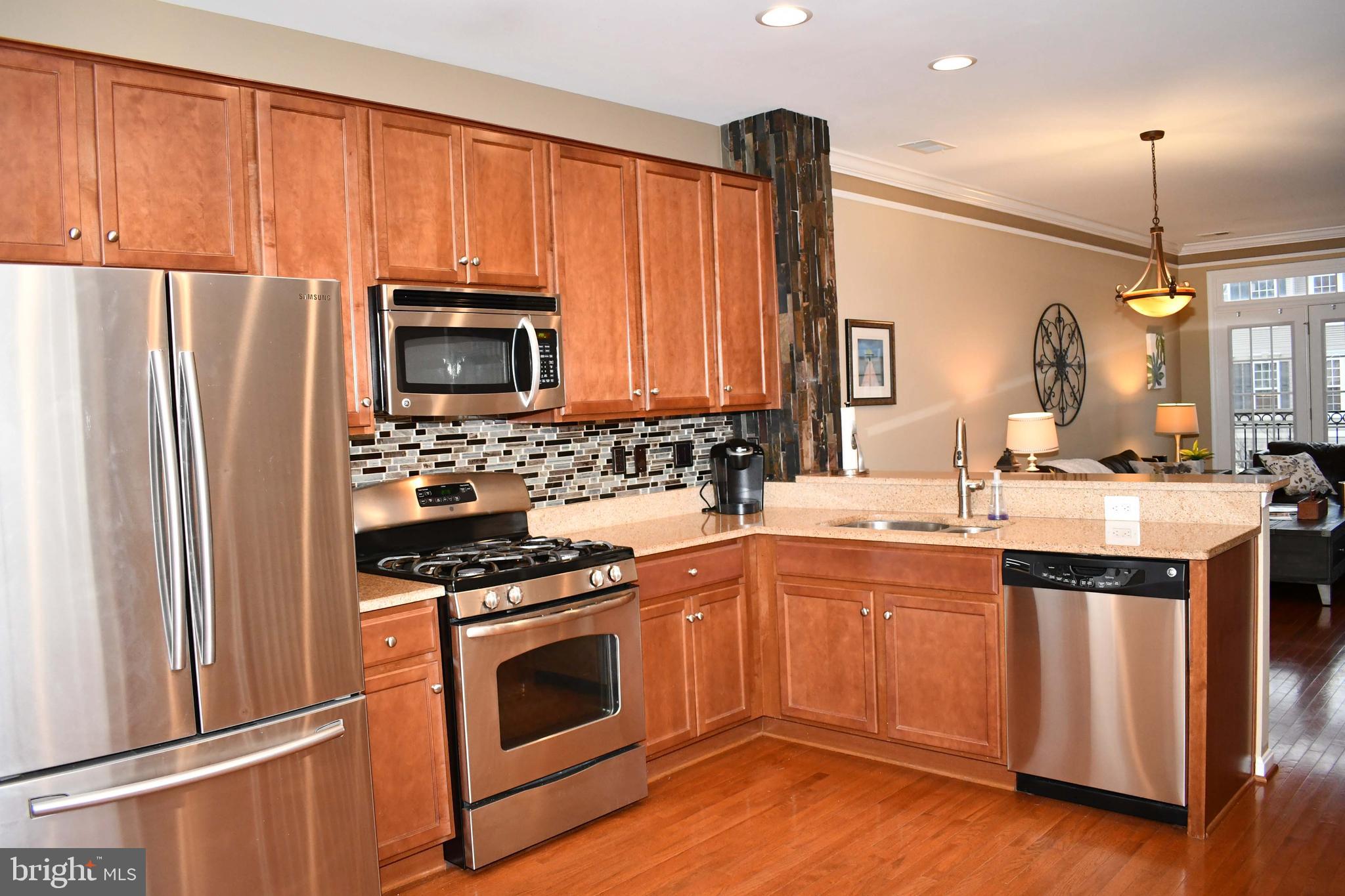 POWELLS RUN VILLAGE COND - Residential