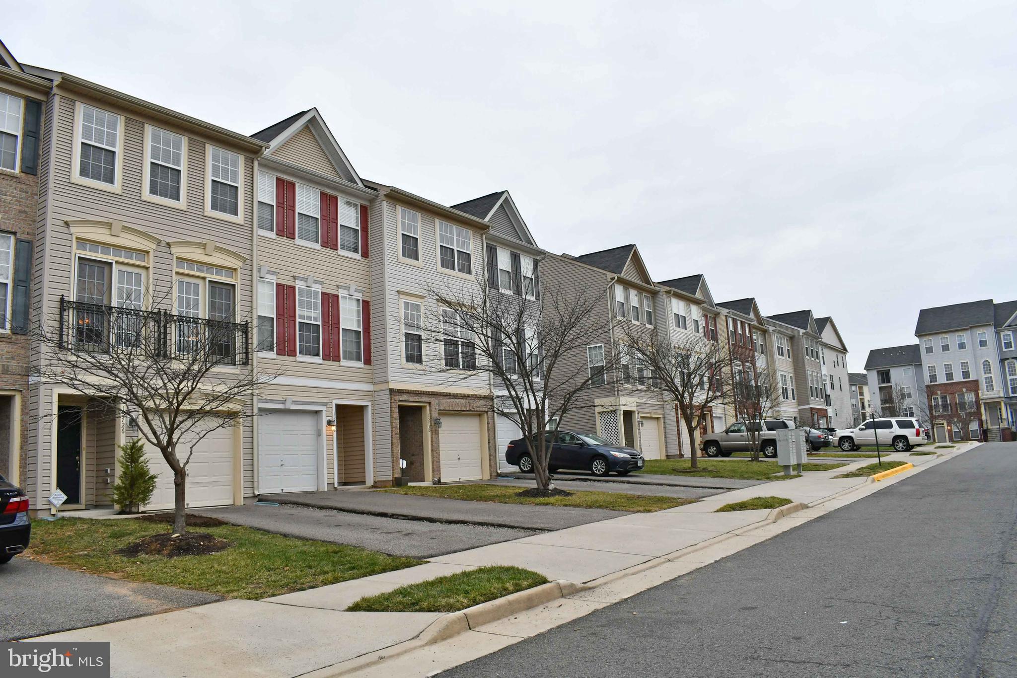 POWELLS RUN VILLAGE COND - Residential